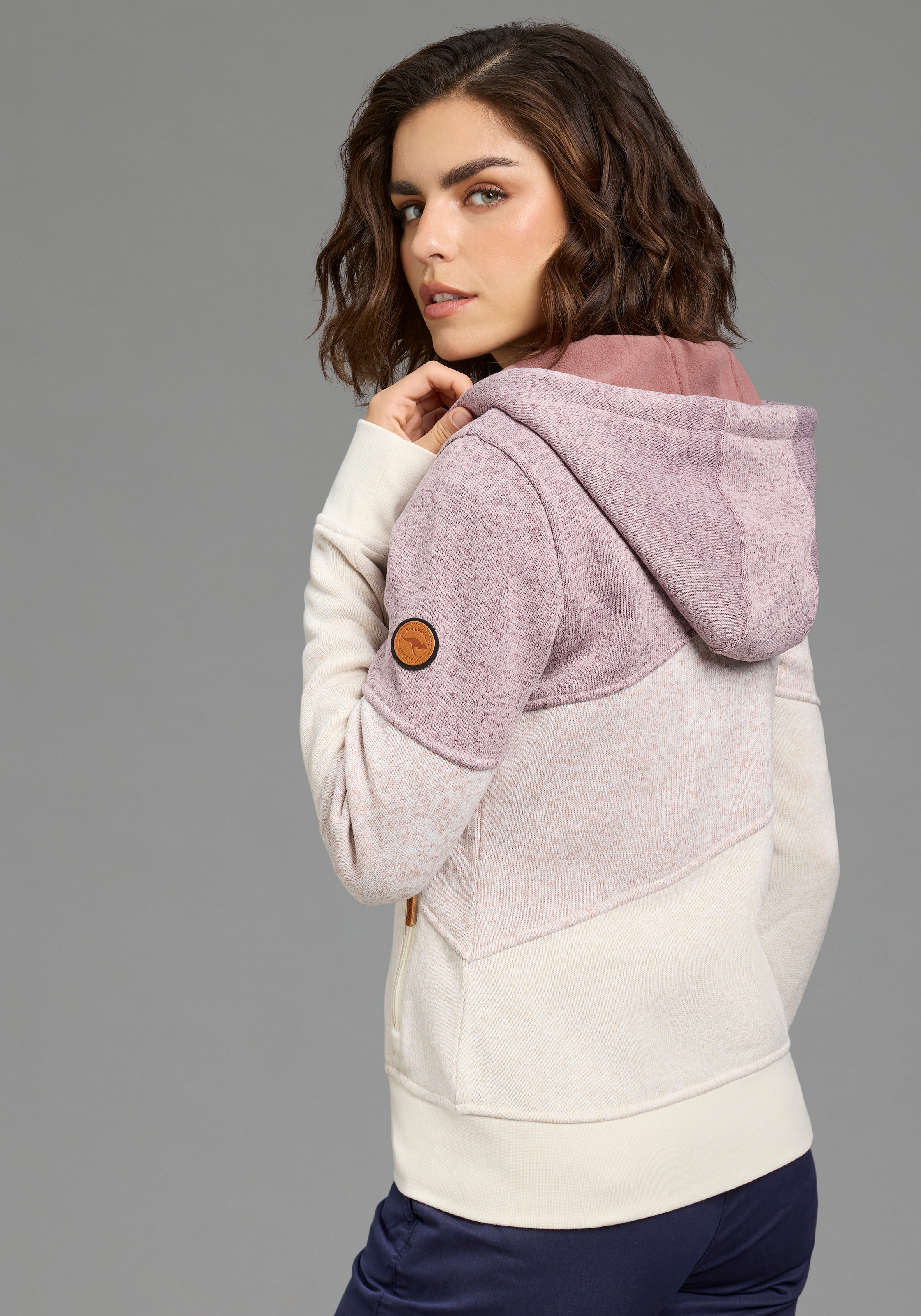 KangaROOS Strickfleecejacke mit Kapuze mit Kapuze, hüftlange Form