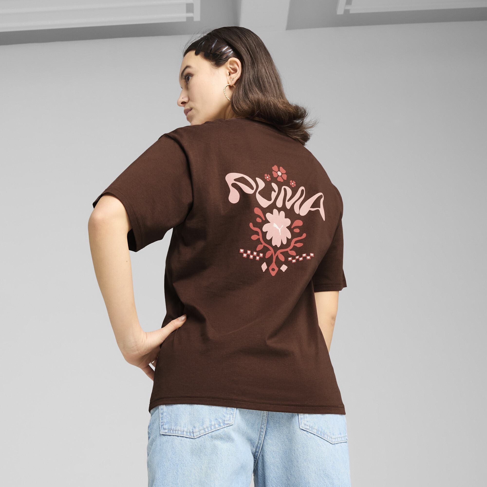 PUMA T-Shirt »ESS FLORAL PACK Relaxed Fit T-Shirt mit Grafik Damen«