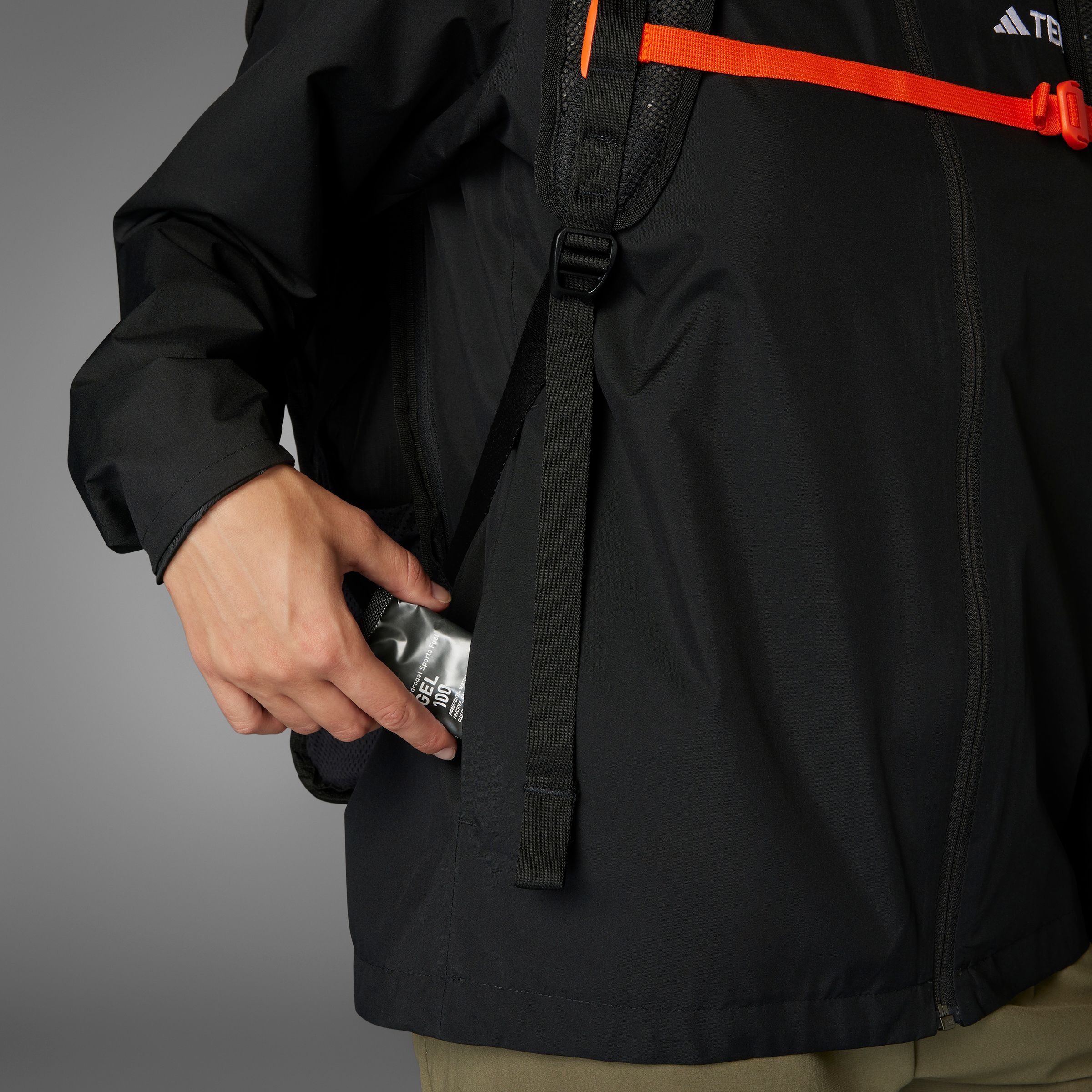 adidas TERREX Outdoorjacke »W MT ESS 2L R J«