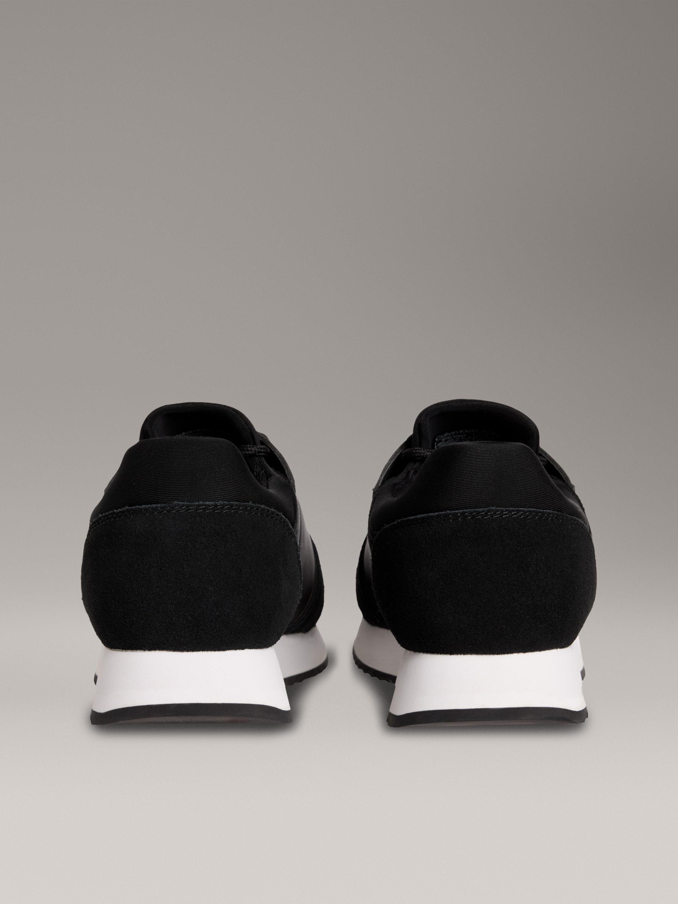 Calvin Klein Jeans Slip-On Sneaker »RETRO RUNNER SOCK LACE UP NY-SU«, Halbschuh, Freizeitsneaker mit CK-Logo und aufgesetzter Schnürung