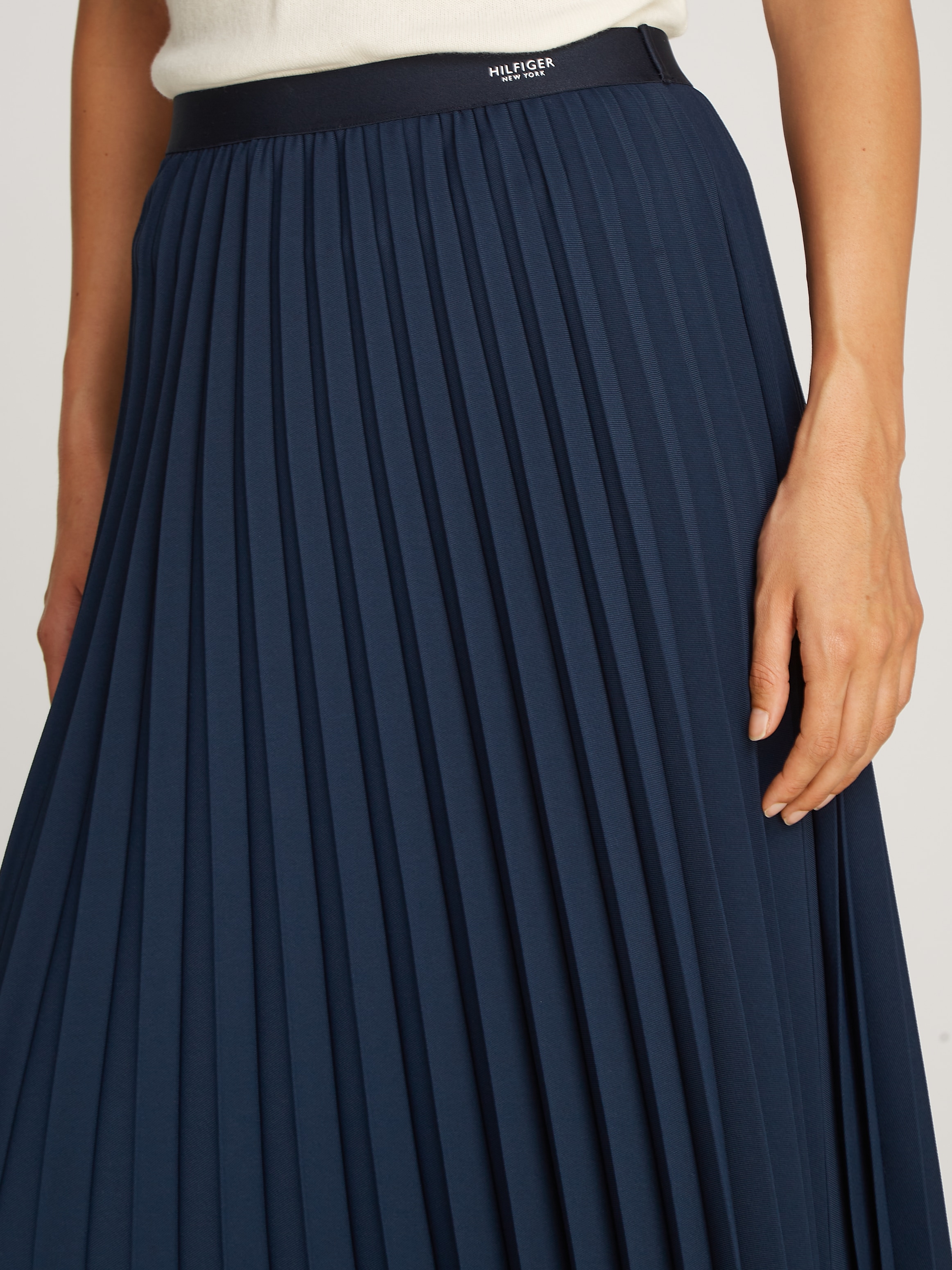 Tommy Hilfiger Plisseerock »FLUID PLEATED PULL ON MIDI SKIRT«, mit rundum Falten