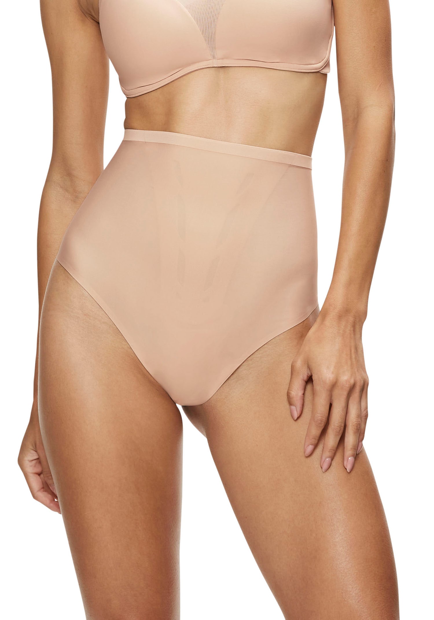 Triumph Shapingslip "Shape Smart Highwaist String", glättend und schmeichelnd