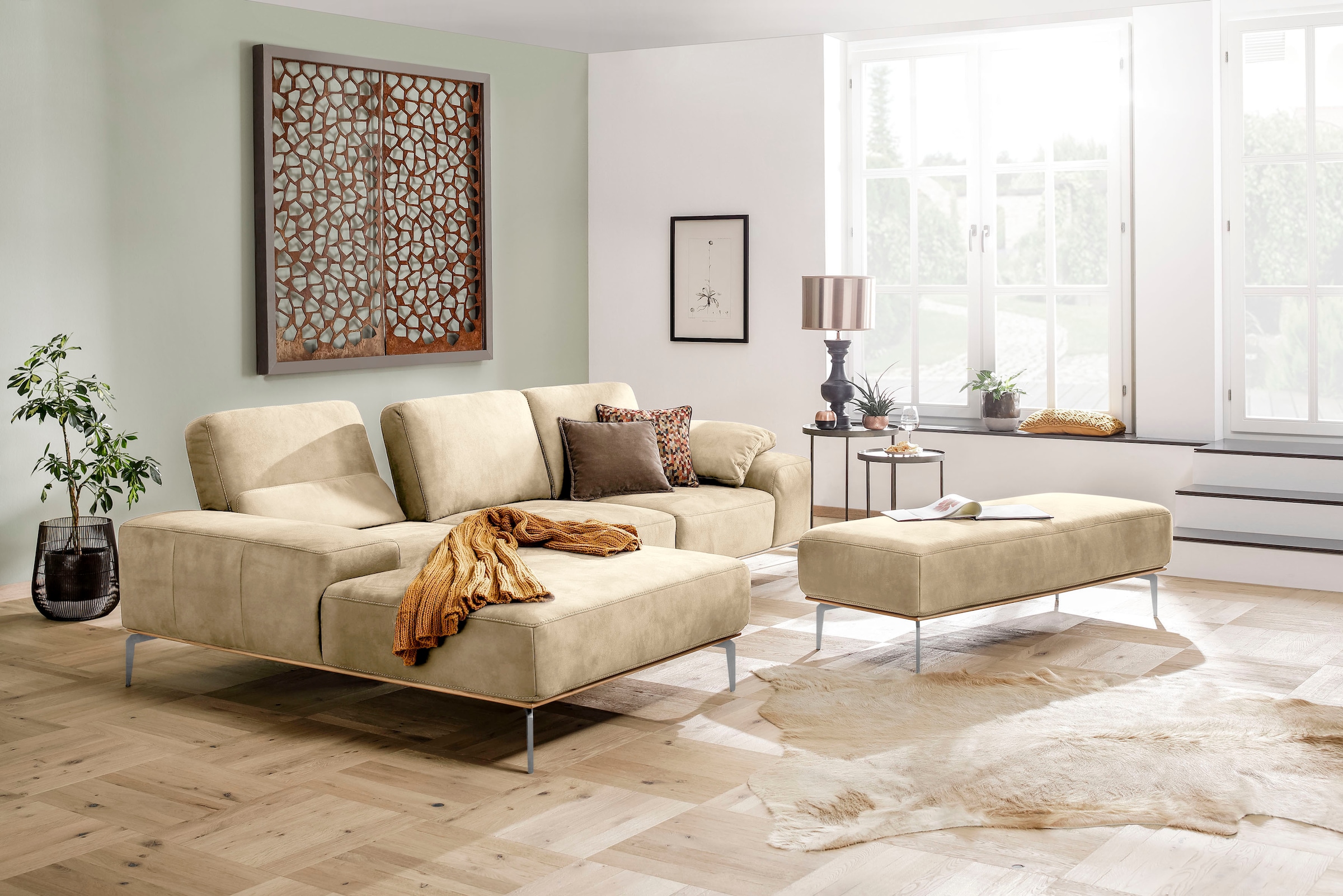 W.SCHILLIG Polsterhocker mit elegantem Holzsockel, Füße in Chrom glänzend, Breite 150 cm