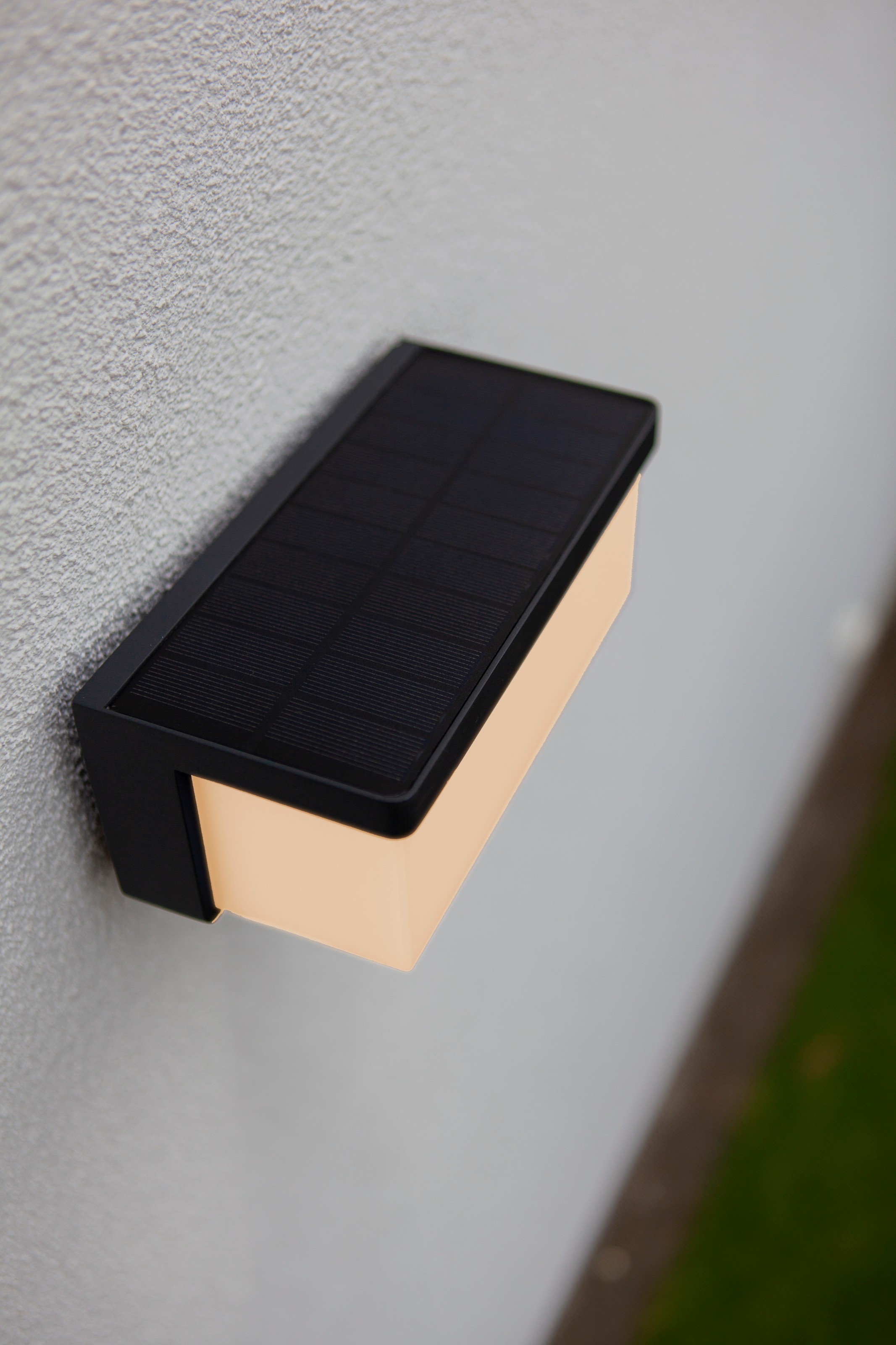 LUTEC LED Solarleuchte »LED-Solarleuchte ZELNA, Hybrid«, 1 flammig, Leuchtmittel LED-Board | LED fest integriert, Solar-Hybrid