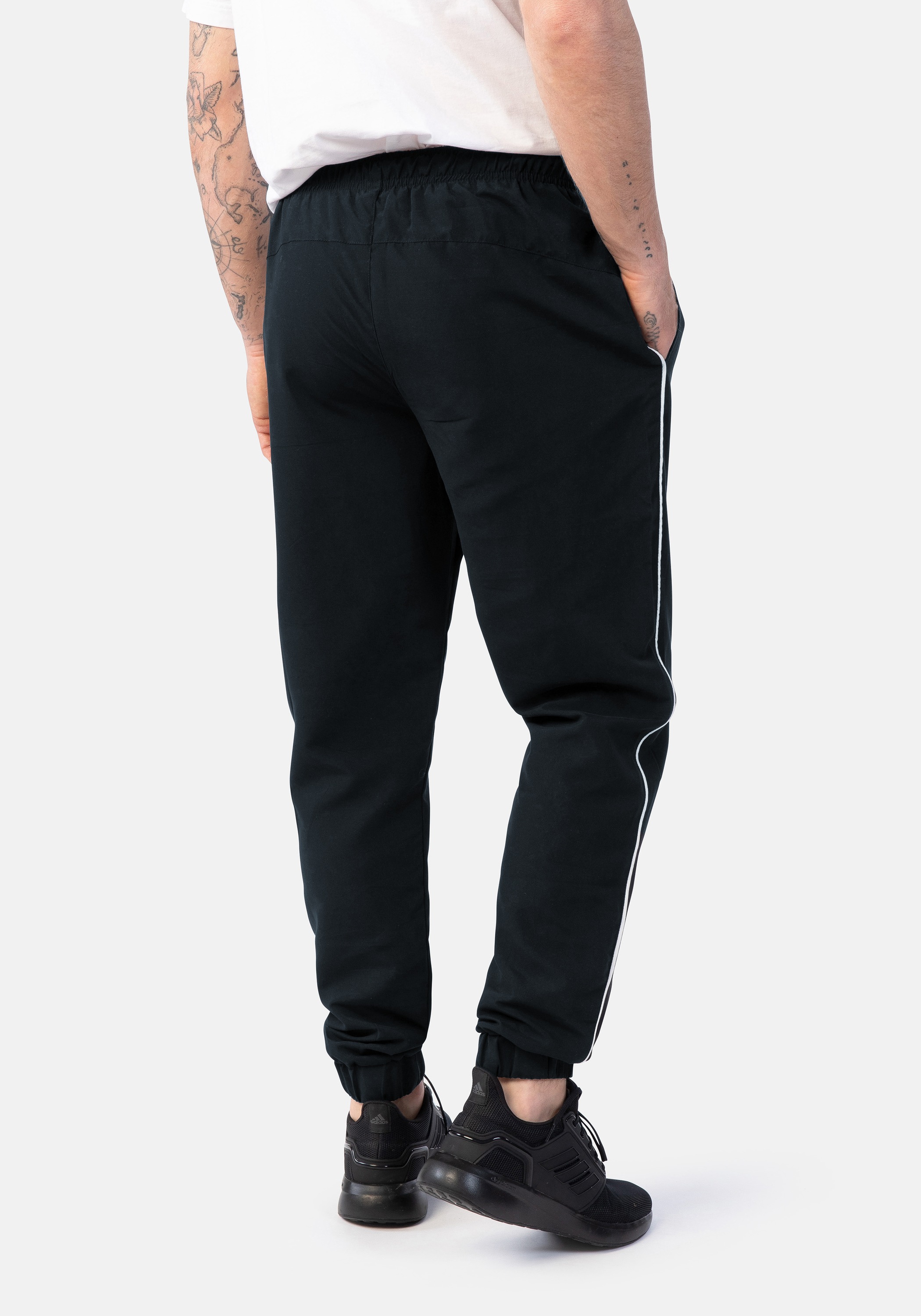 HERO by John Medoox Sporthose »High Tech - Sweat Hero by John Medoox Jogginghose«, Sporthose Tapered Fit Sport Funktionsqualität für Herren