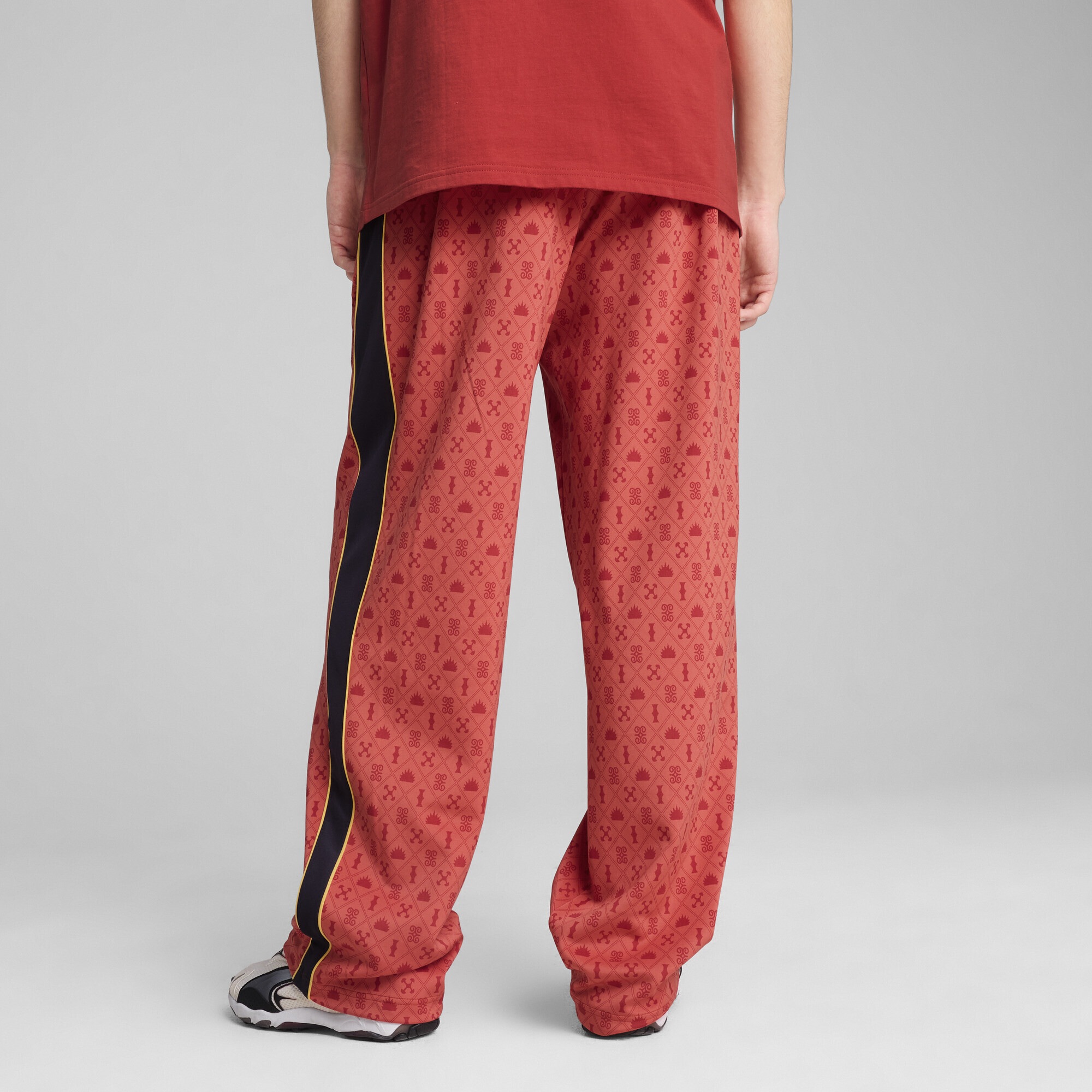 PUMA Sporthose »Road To Unity Graphic Relaxed Trainingshose Herren«
