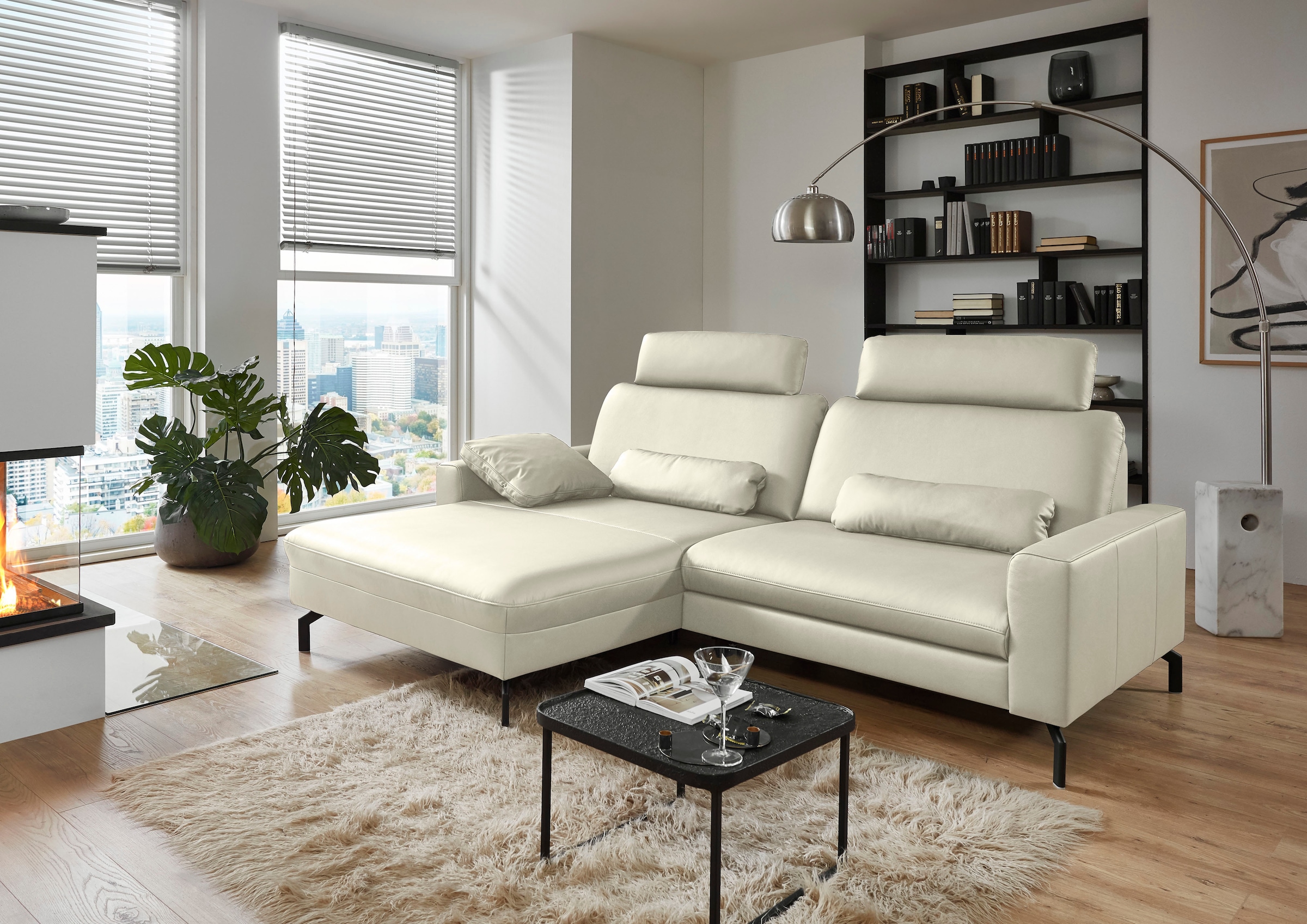 Die PlanBar Ecksofa »PN-EM20028 L-Form mit Kopfstützen« wahlweise mit motorischem Canape