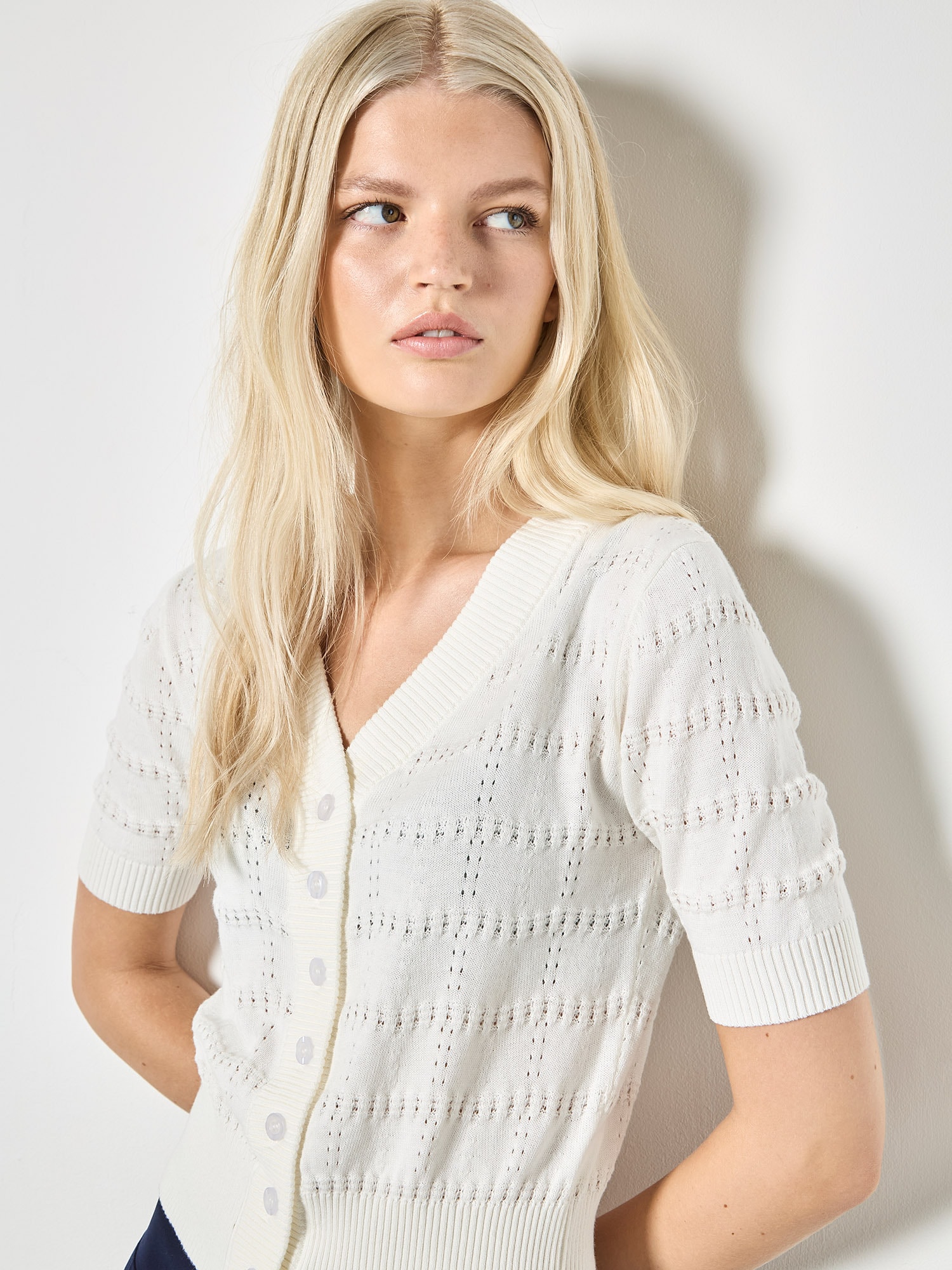 Apricot Cardigan »Pointelle-Strickcardigan« mit Streifen