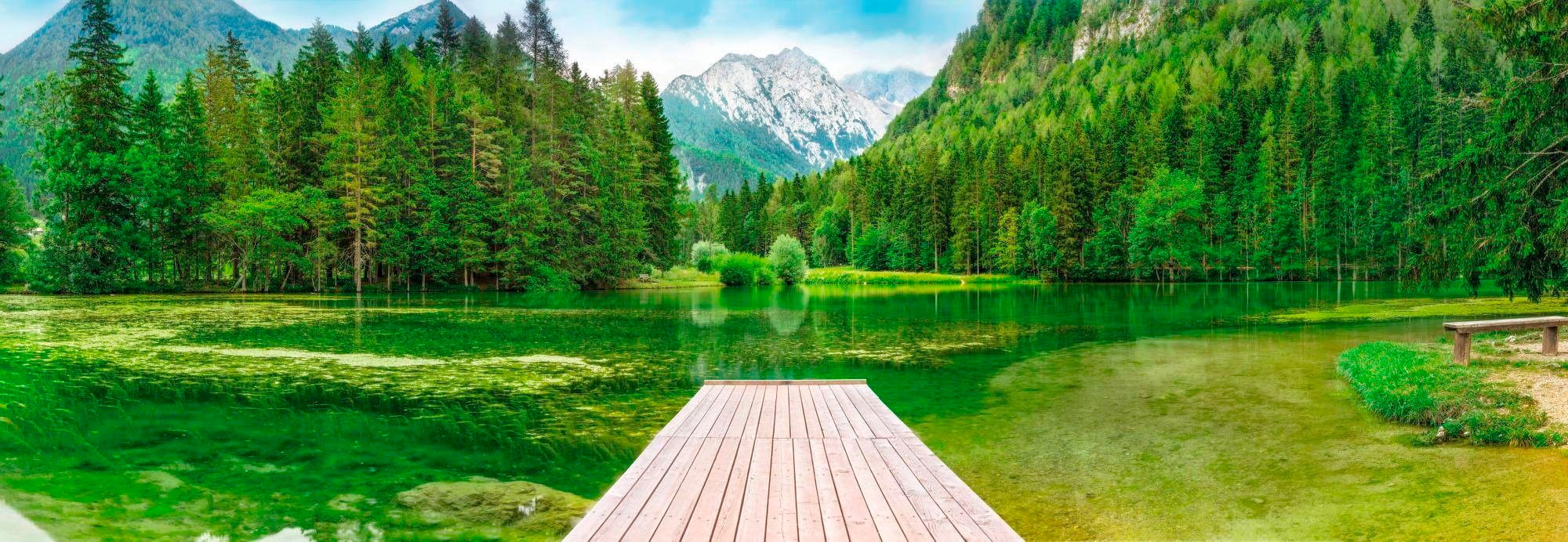 Komar Fototapete "Green Lake - Größe 368 X 127 Cm" Bedruckt Glatt Wohnzimmer, Schlafzimmer