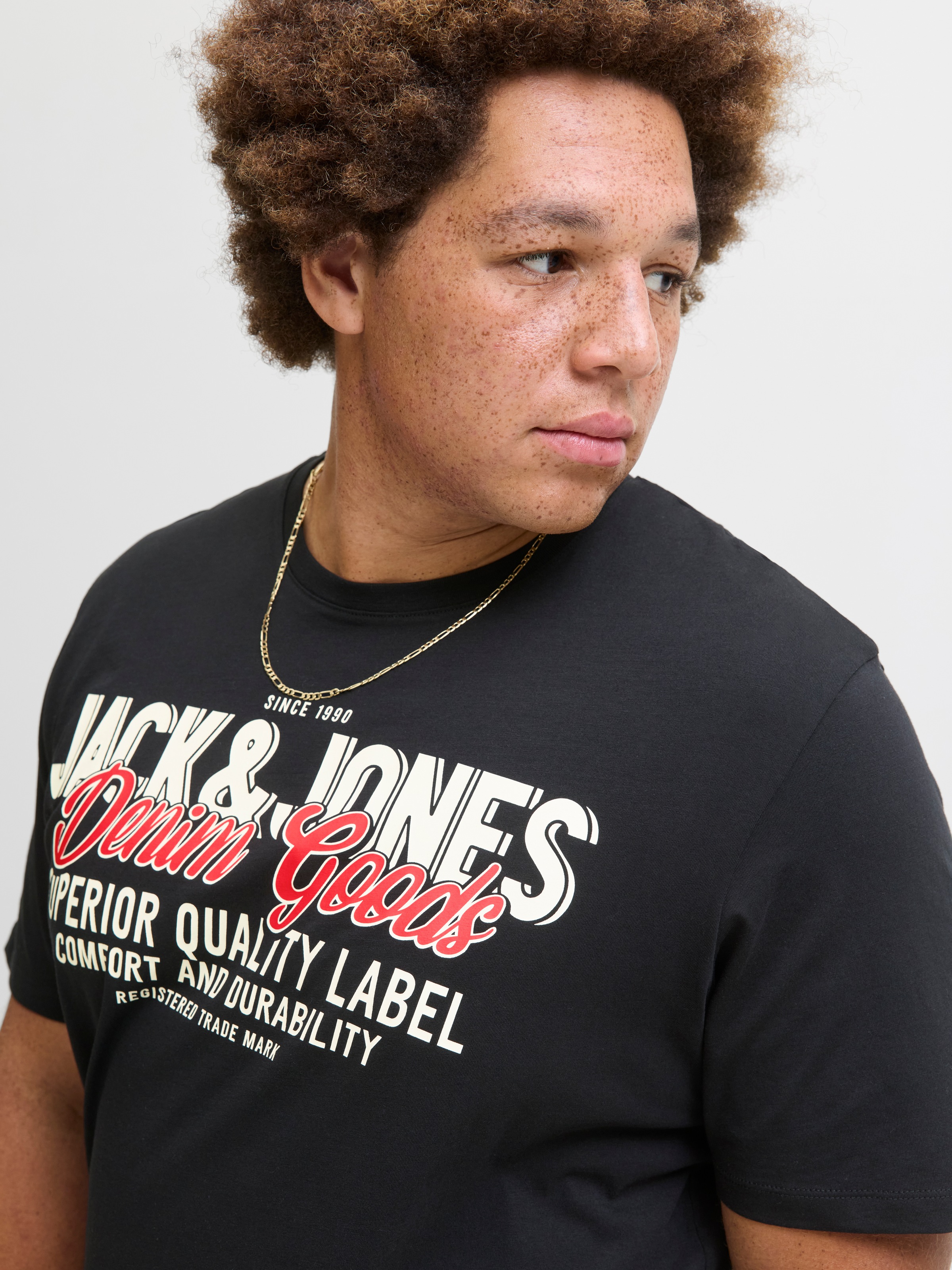 Jack&Jones T-Shirt mit Label-Print Farbe schwarz Größe: 6XL günstig online kaufen