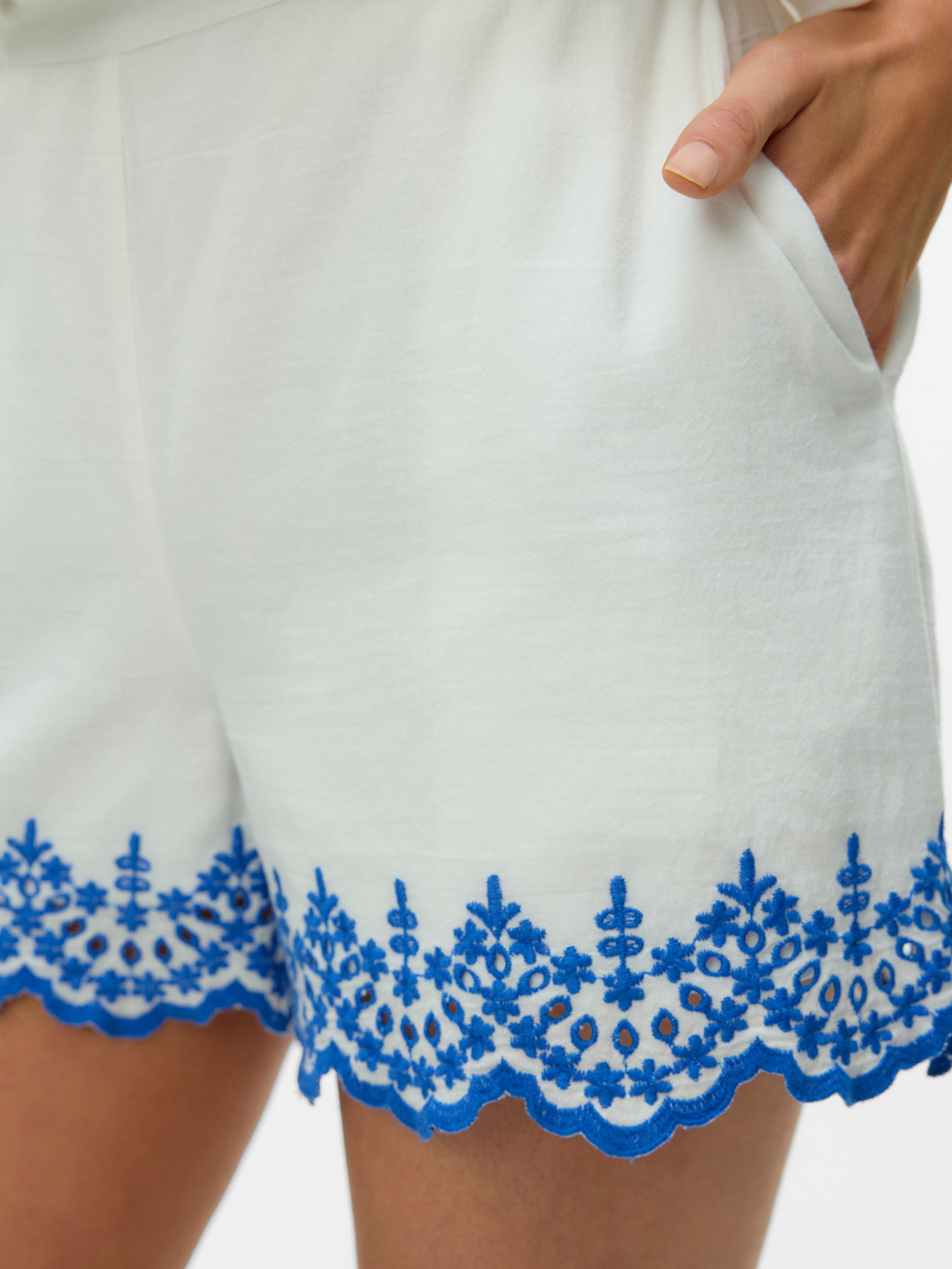 Vero Moda Shorts »VMKIANA MW SHORTS WVN BTQ«  Baumwolle