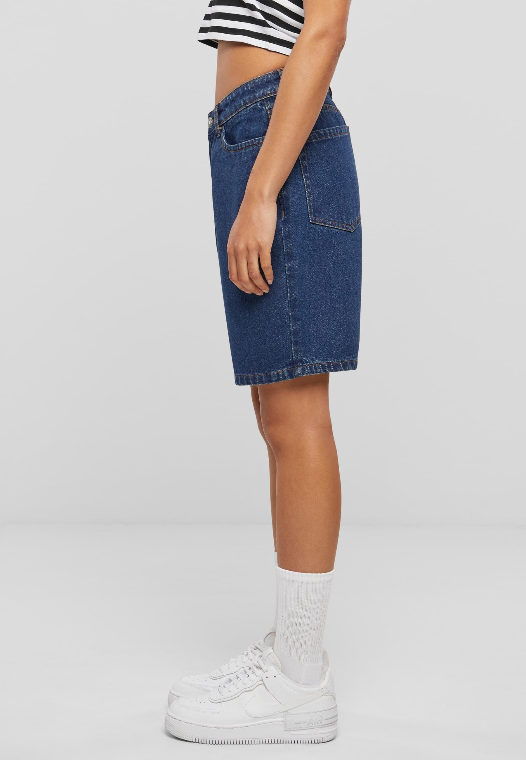 URBAN CLASSICS Shorts »Urban Classics Damen Ladies 90‘s Bermuda«, (1 tlg.)