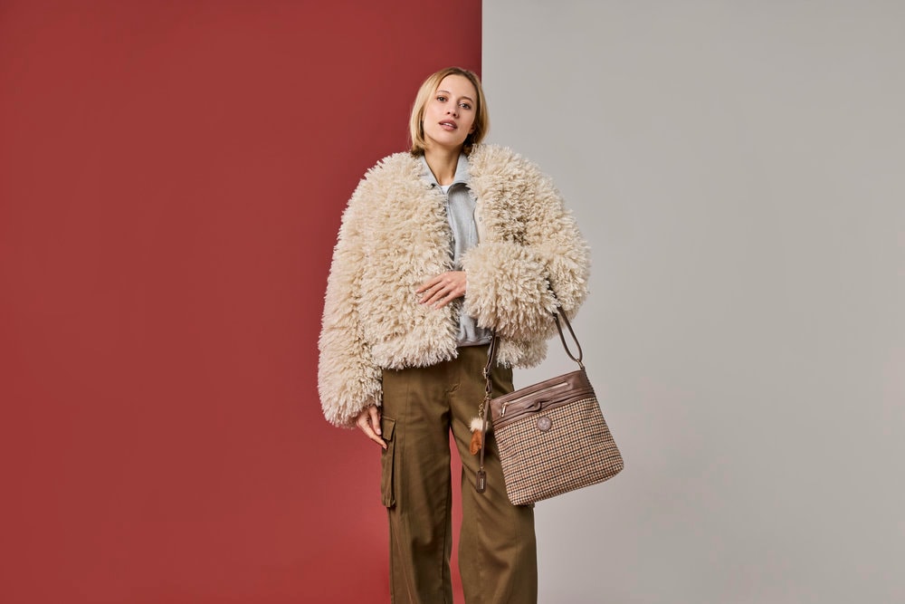 Rieker Umhängetasche »Gurgaon« Damen Handtasche, Schultertasche, Henkeltasche in kariertem Look