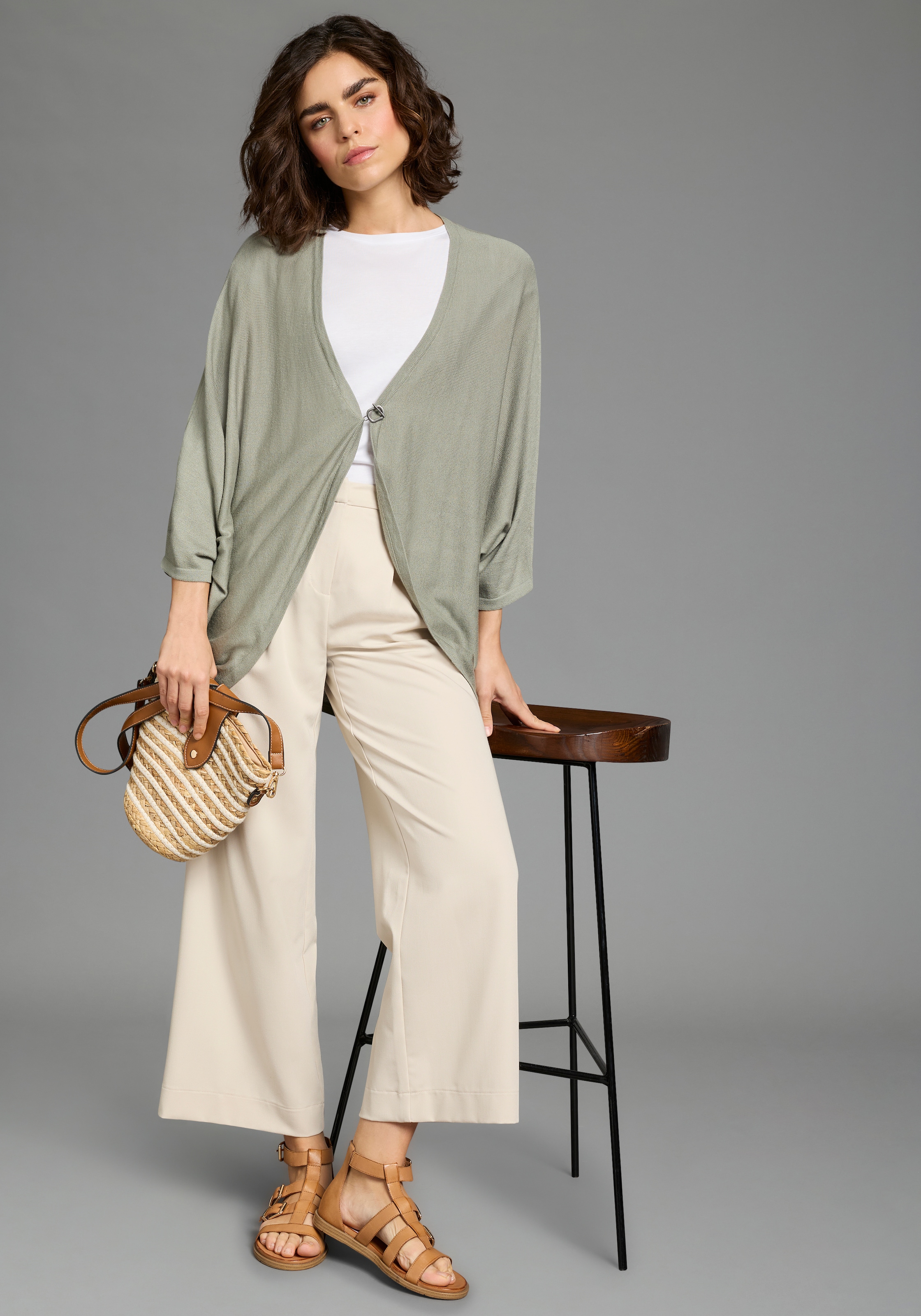 Laura Scott Strickjacke oversized, mit Verschluss und 3/4 Ärmeln