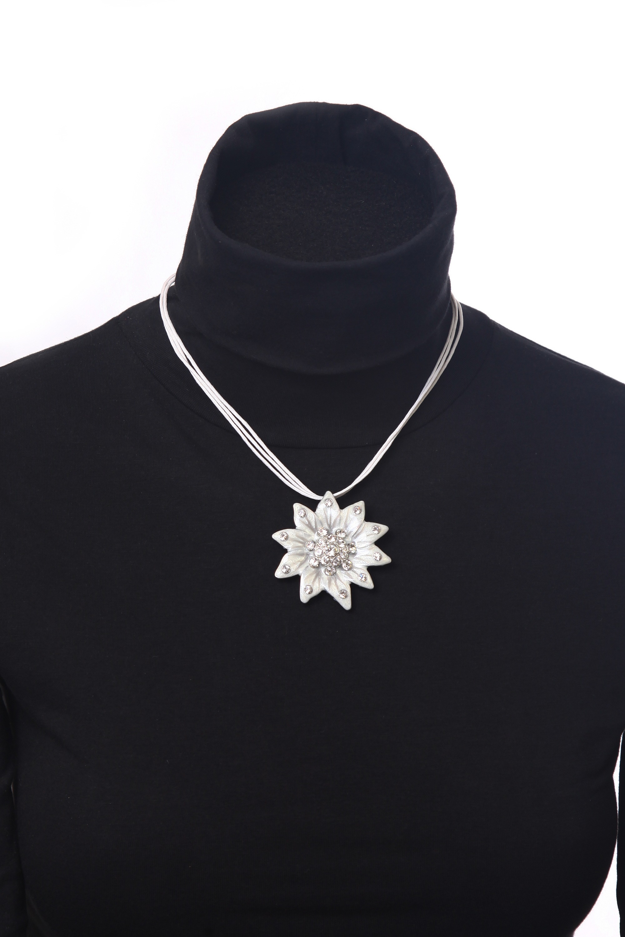 COLLEZIONE ALESSANDRO Kette mit Anhänger »Doris«, mit Blütenanhänger
