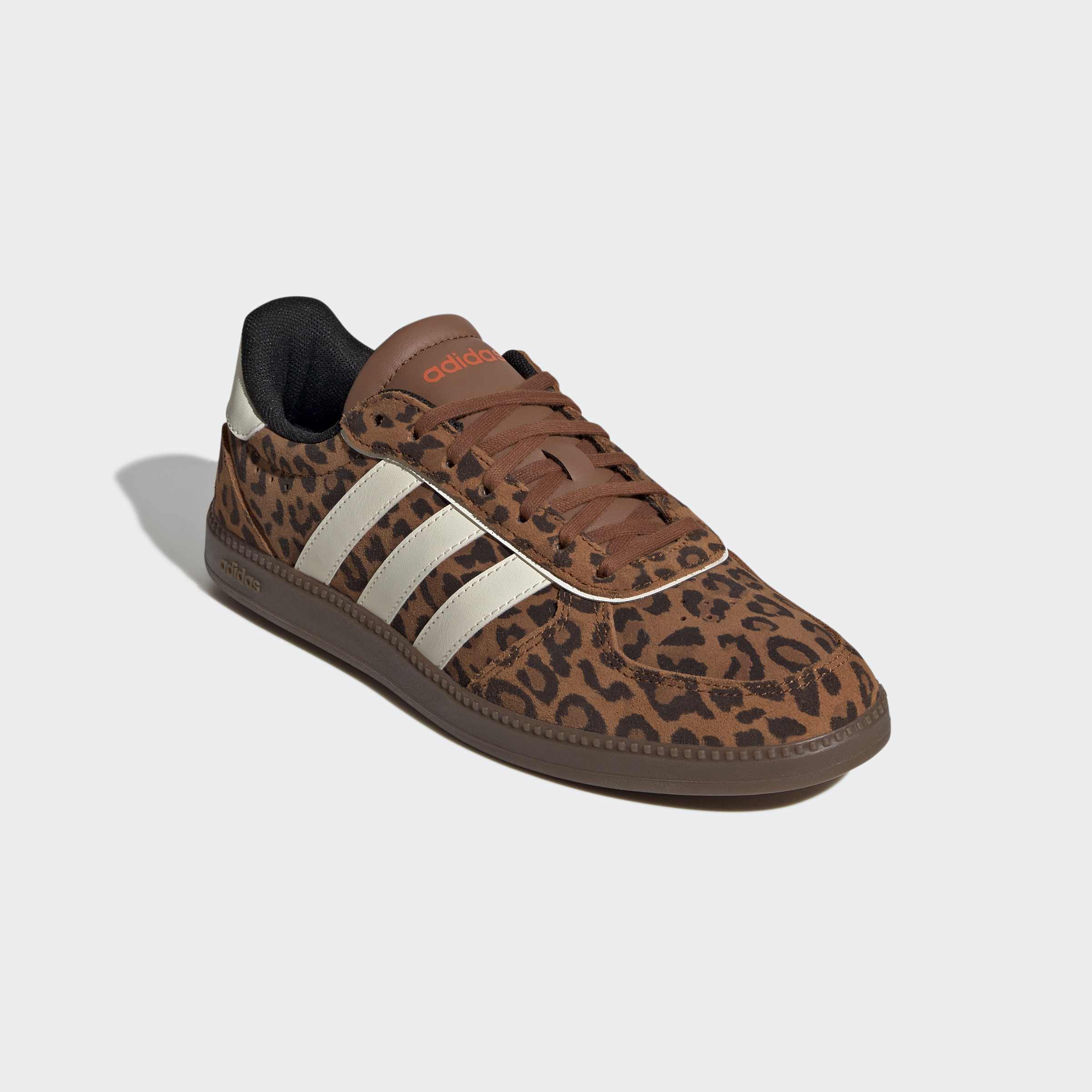 adidas Sportswear Sneaker "BREAKNET SLEEK" inspiriert vom Design des adidas handball spezial