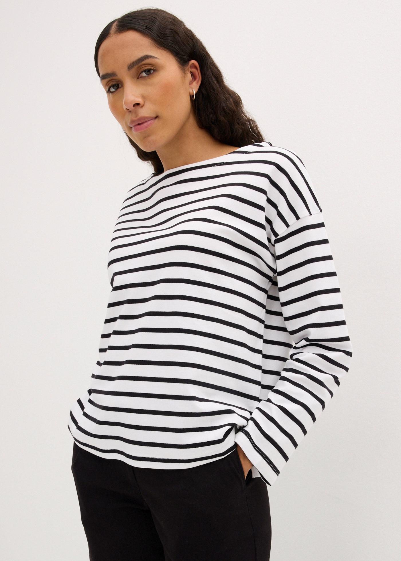 bonprix Langarmshirt Packung, 2, 2 Stk. Oversize Passform, weiter Ausschnit günstig online kaufen