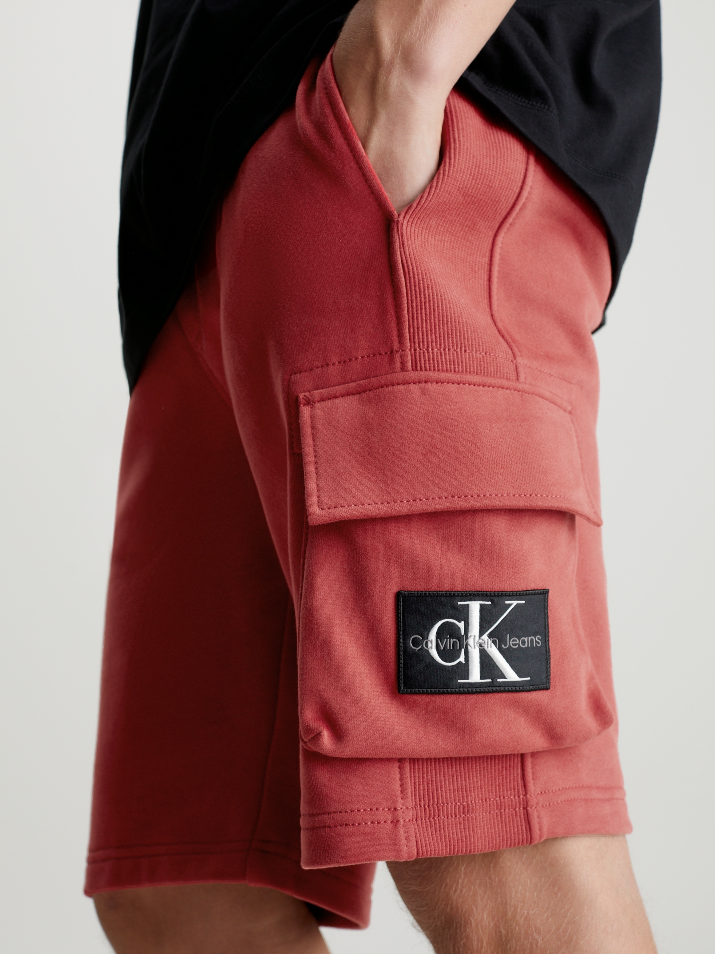 Calvin Klein Jeans Sweatshorts »MONOLOGO BADGE SHORT«, mit Logostickerei