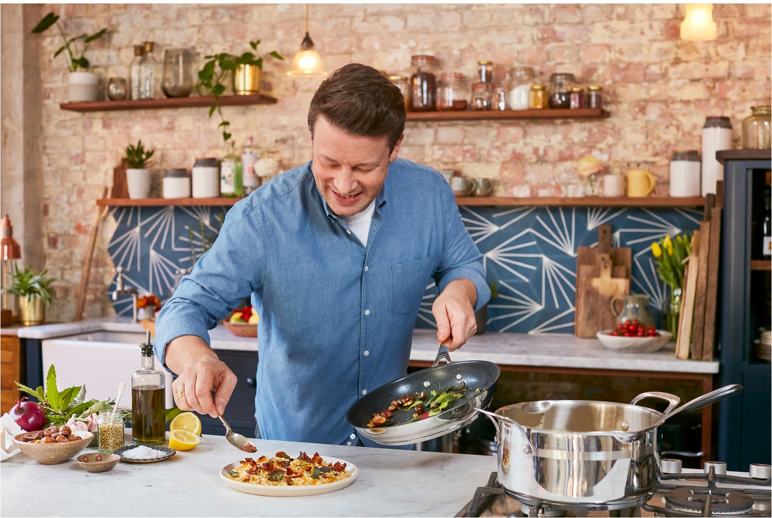 Tefal Bratpfanne »Jamie Oliver Cook Smart, Pfanne Induktion mit Antihaftversiegelung« Edelstahl 1 Stk. tlg. Thermo-Signal bei idealer Bratttemperatur, für alle Herdarten geeignet