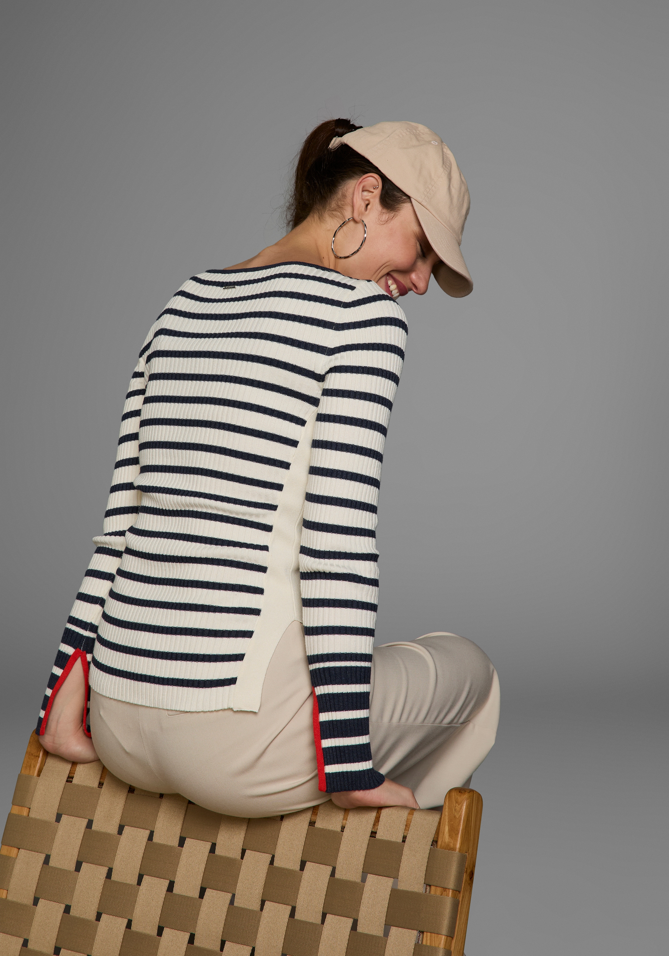 HECHTER PARIS Strickpullover, mit stilvollem Seitenschlitz