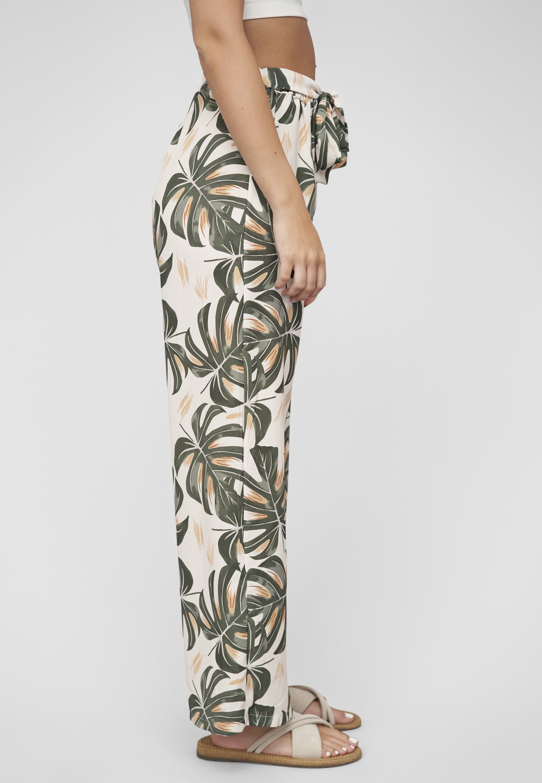 CLOUD 5IVE Stoffhose »CLOUD 5IVE Summer Pants with palm print and tie belt«