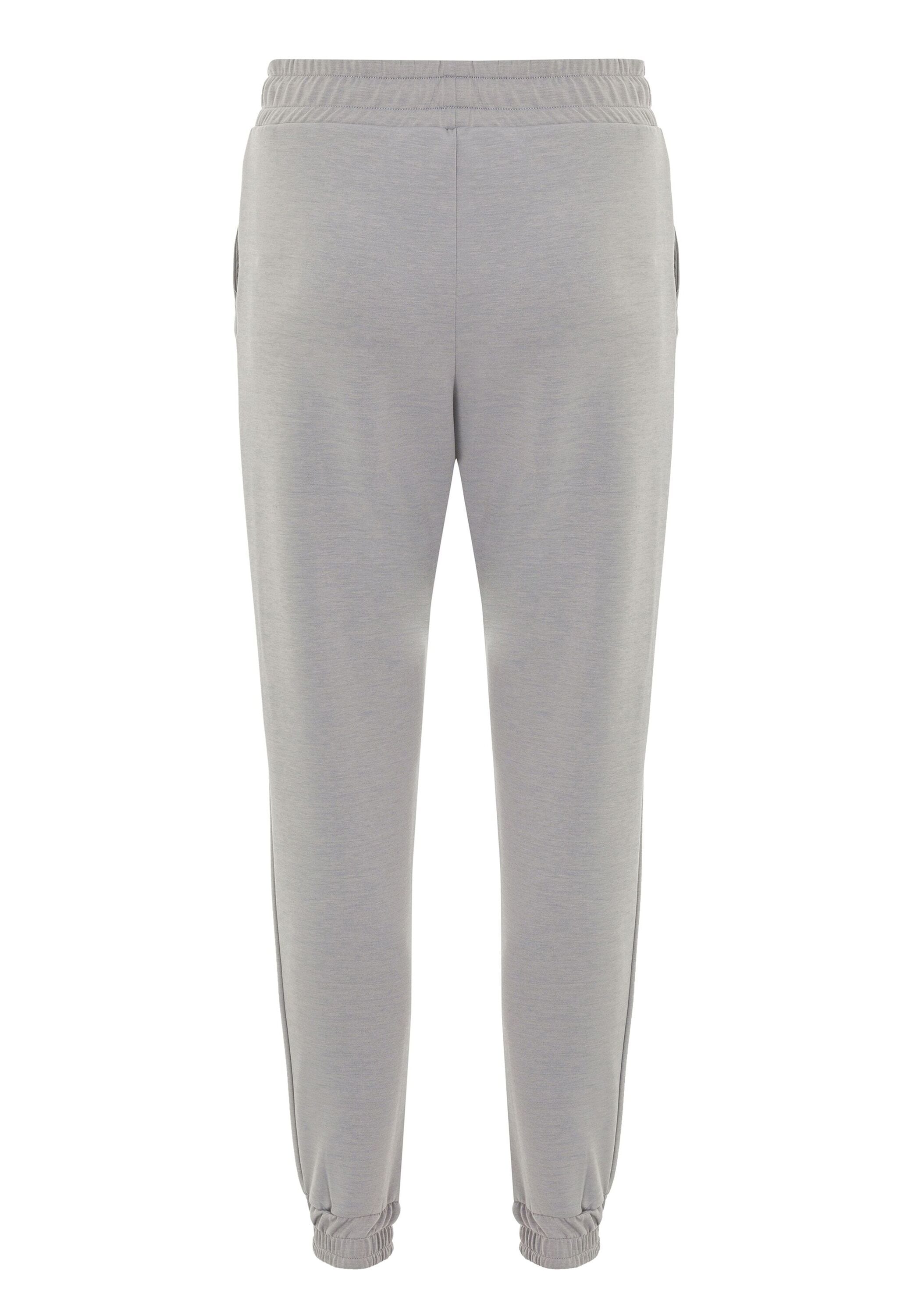 Cipo & Baxx Trainingsanzug »Homewear«, (1 tlg.), mit Logo und Schriftzug, WLR147