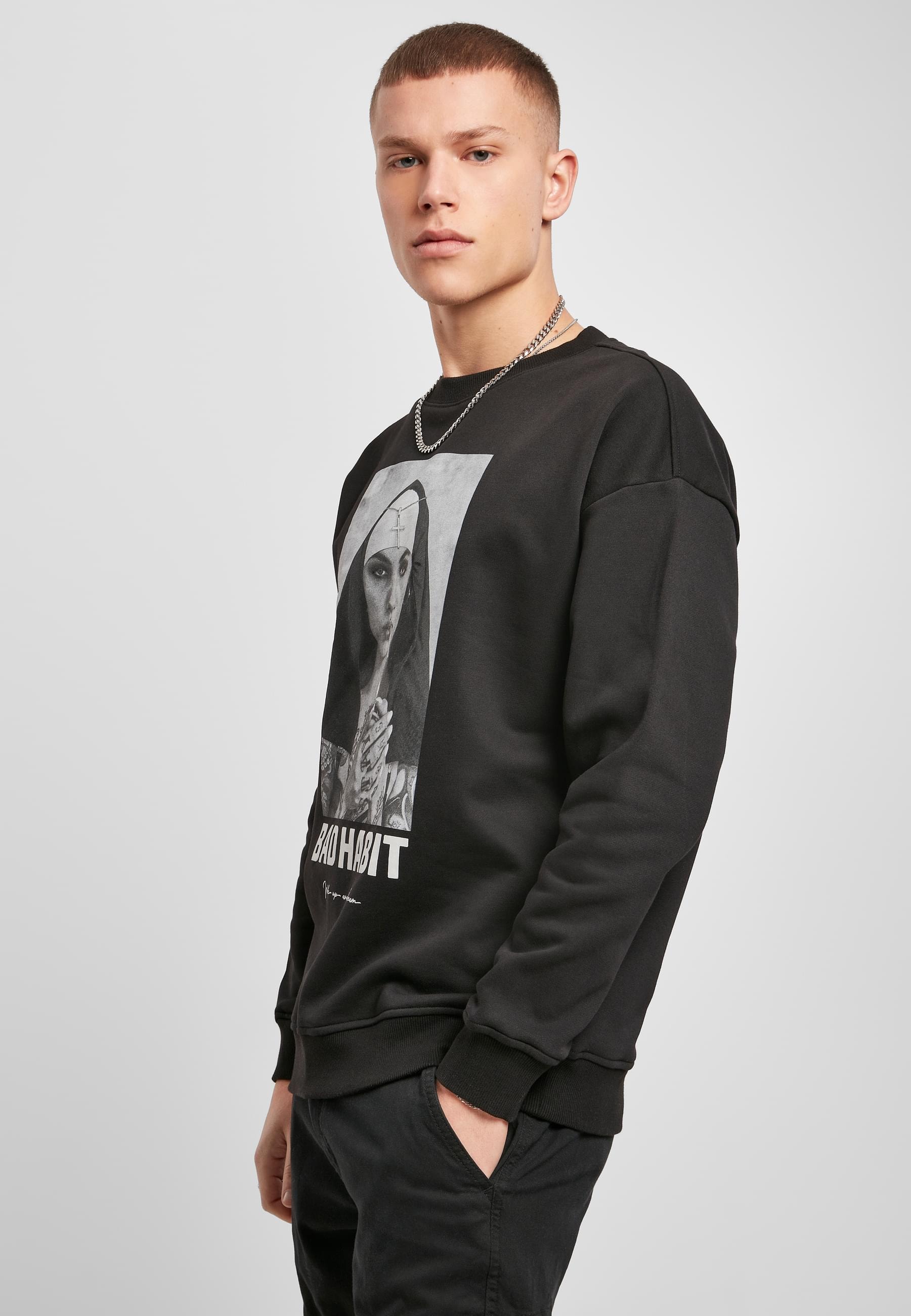 MisterTee Rundhalspullover »MisterTee Herren Bad Habit Crewneck«, (1 tlg.)