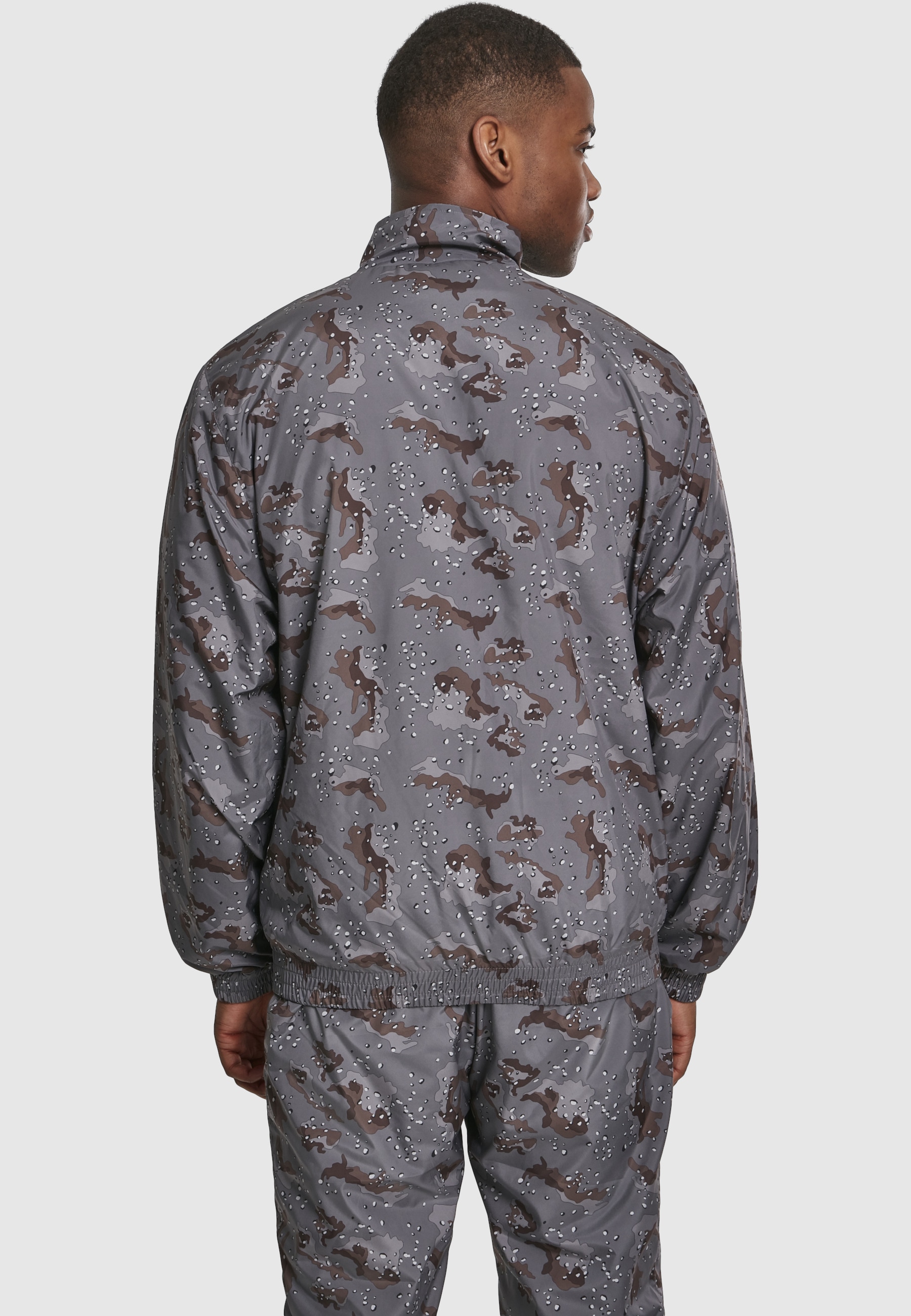 URBAN CLASSICS Anorak »Urban Classics Herren Camo Track Jacket« 1 Stk. tlg. ohne Kapuze