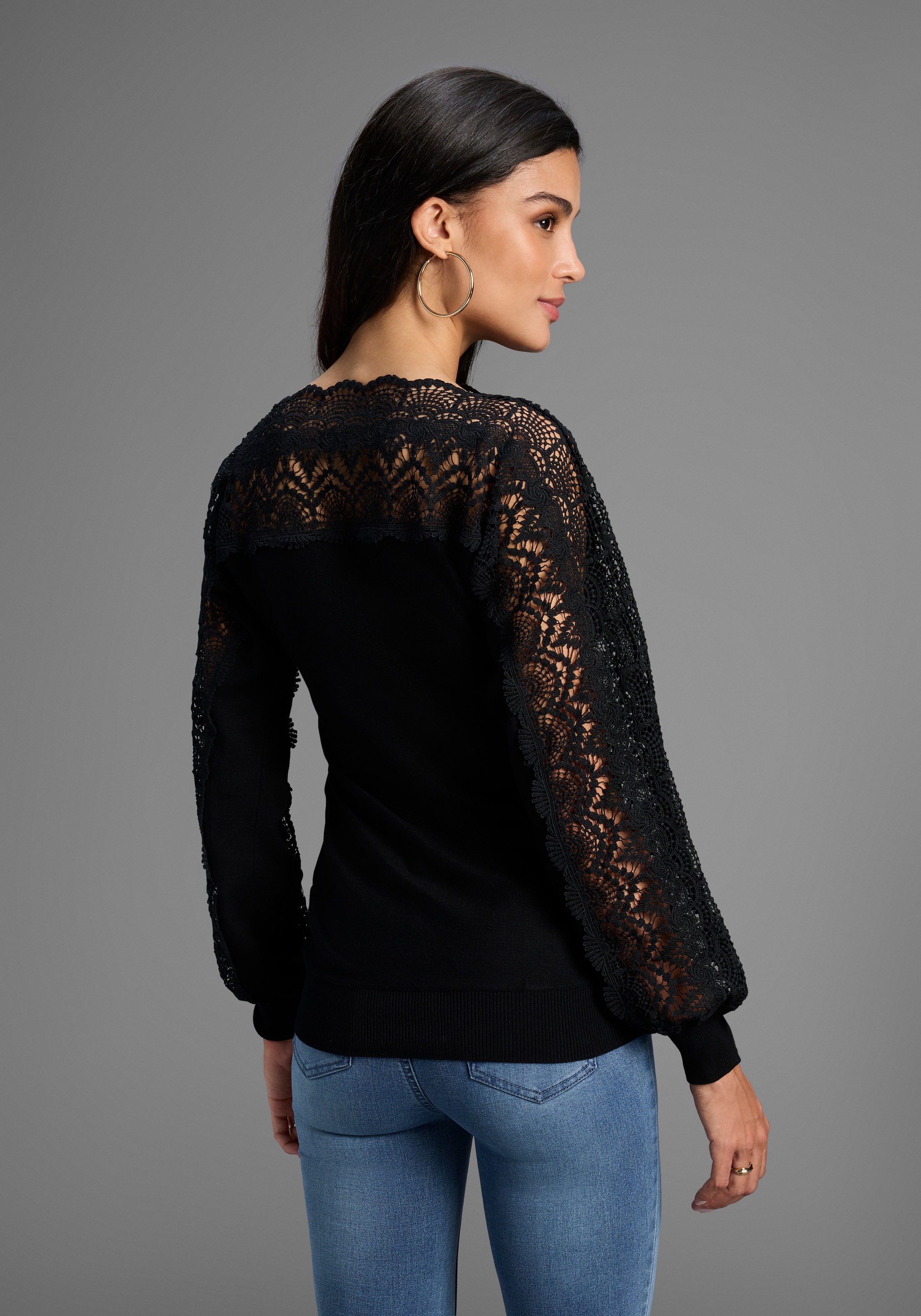 Bruno Banani Strickpullover mit Spitze auf Ärmel und Schulter günstig online kaufen