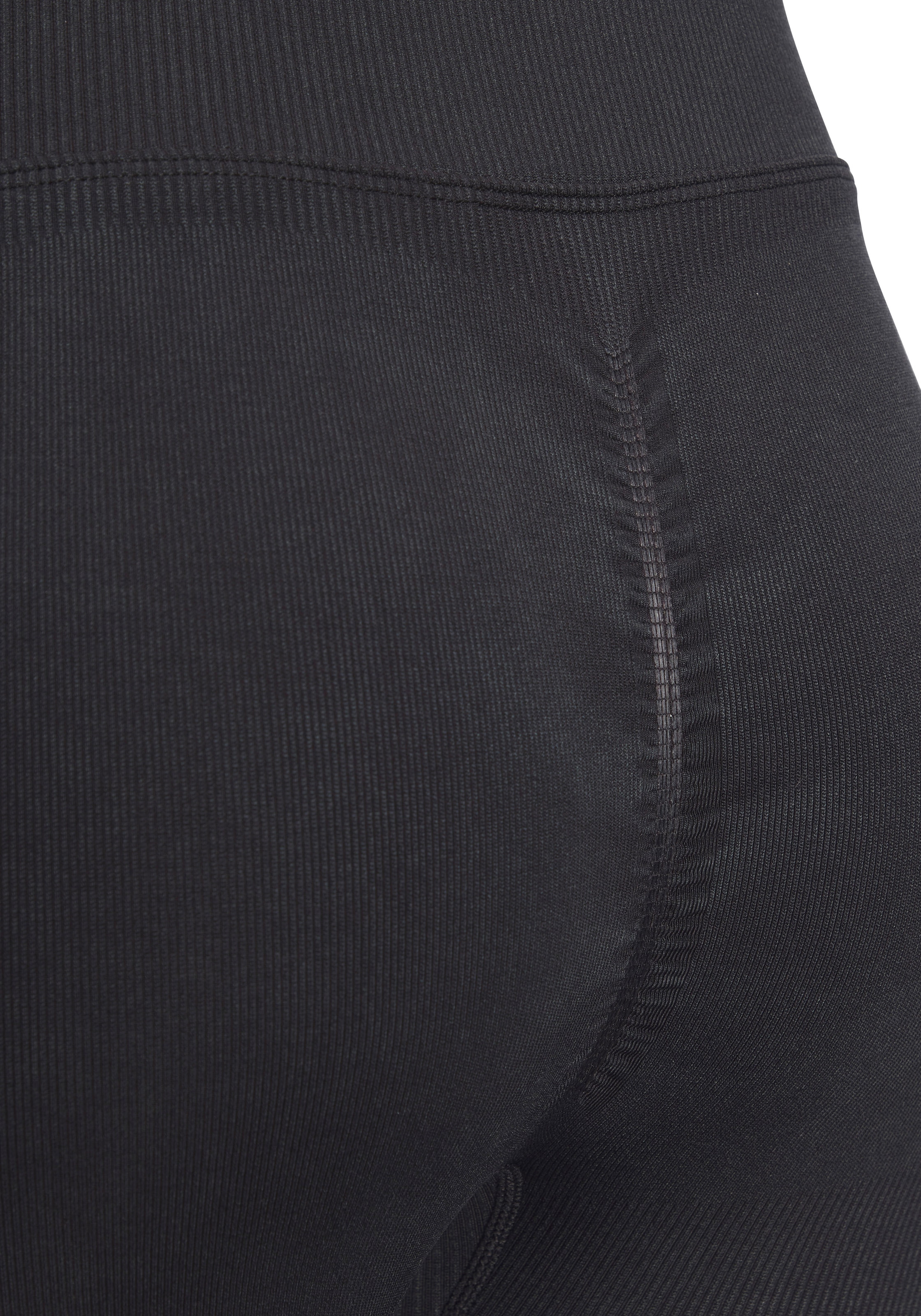 LASCANA ACTIVE Funktionsleggings, mit betonender Raffung für einen runden Po