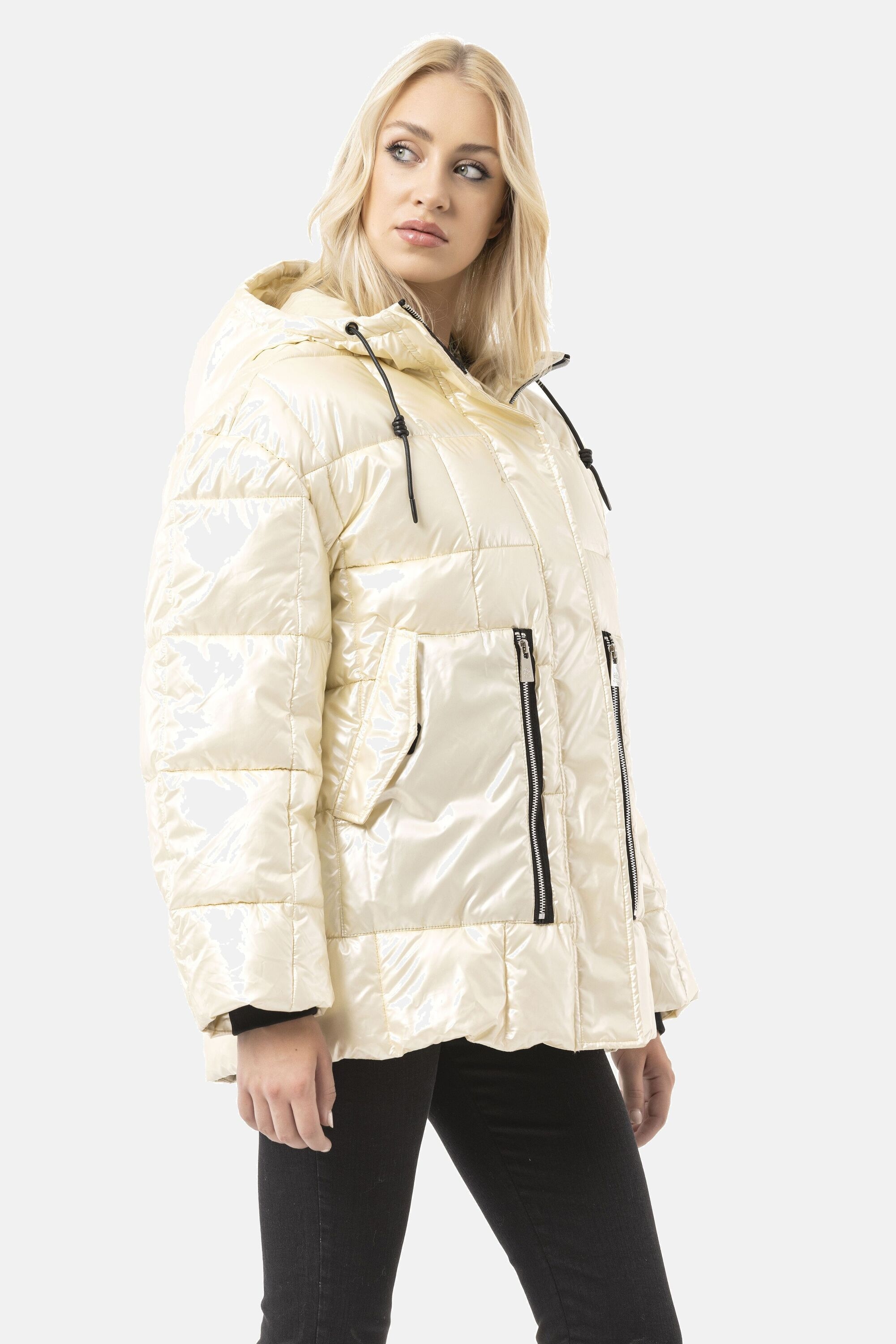 Cipo & Baxx Winterjacke »WM142« mit Kapuze Stilvoller Schutz für kalte Tage