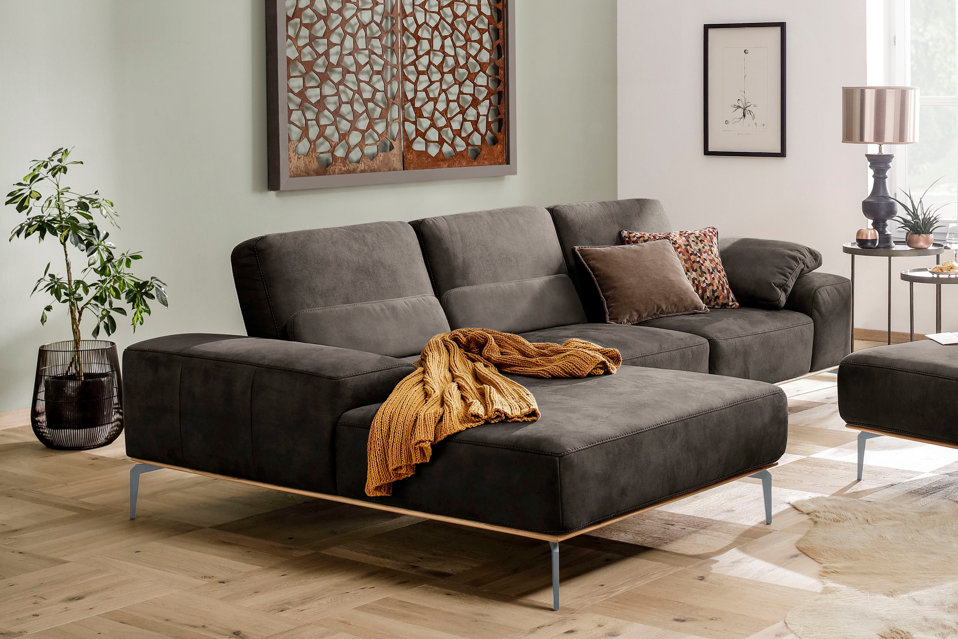W.SCHILLIG Ecksofa "run, Designsofa mit tollem Sitzkomfort, bequem, Breite 299cm, L-Form" mit elegantem Holzsockel, Füße in Silber matt, Breite 299 cm