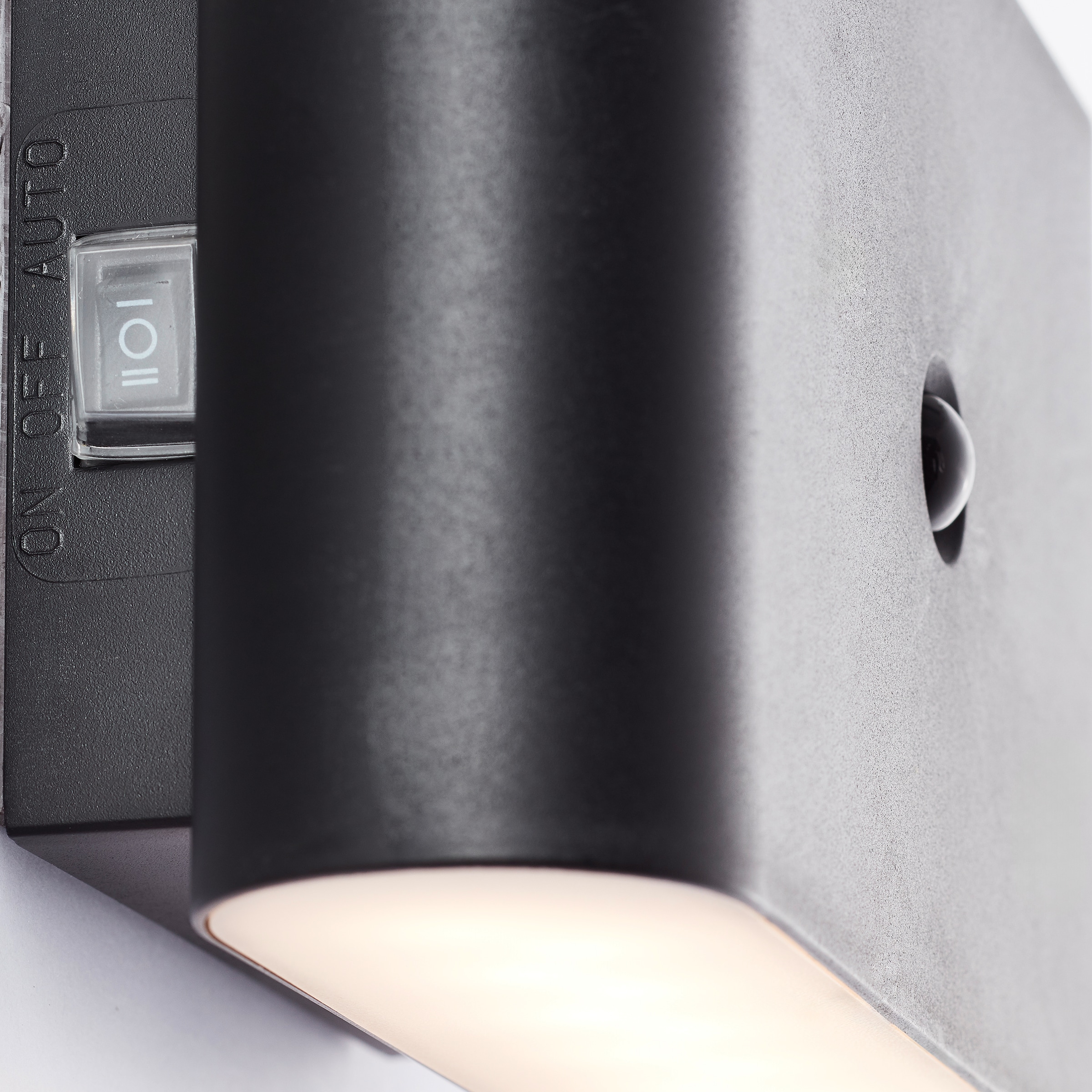 Brilliant LED Außen-Wandleuchte »Xino«, Akku-Leuchte, 330 lm, 3000K, magnetische Anbringung, Up-Downlight, USB