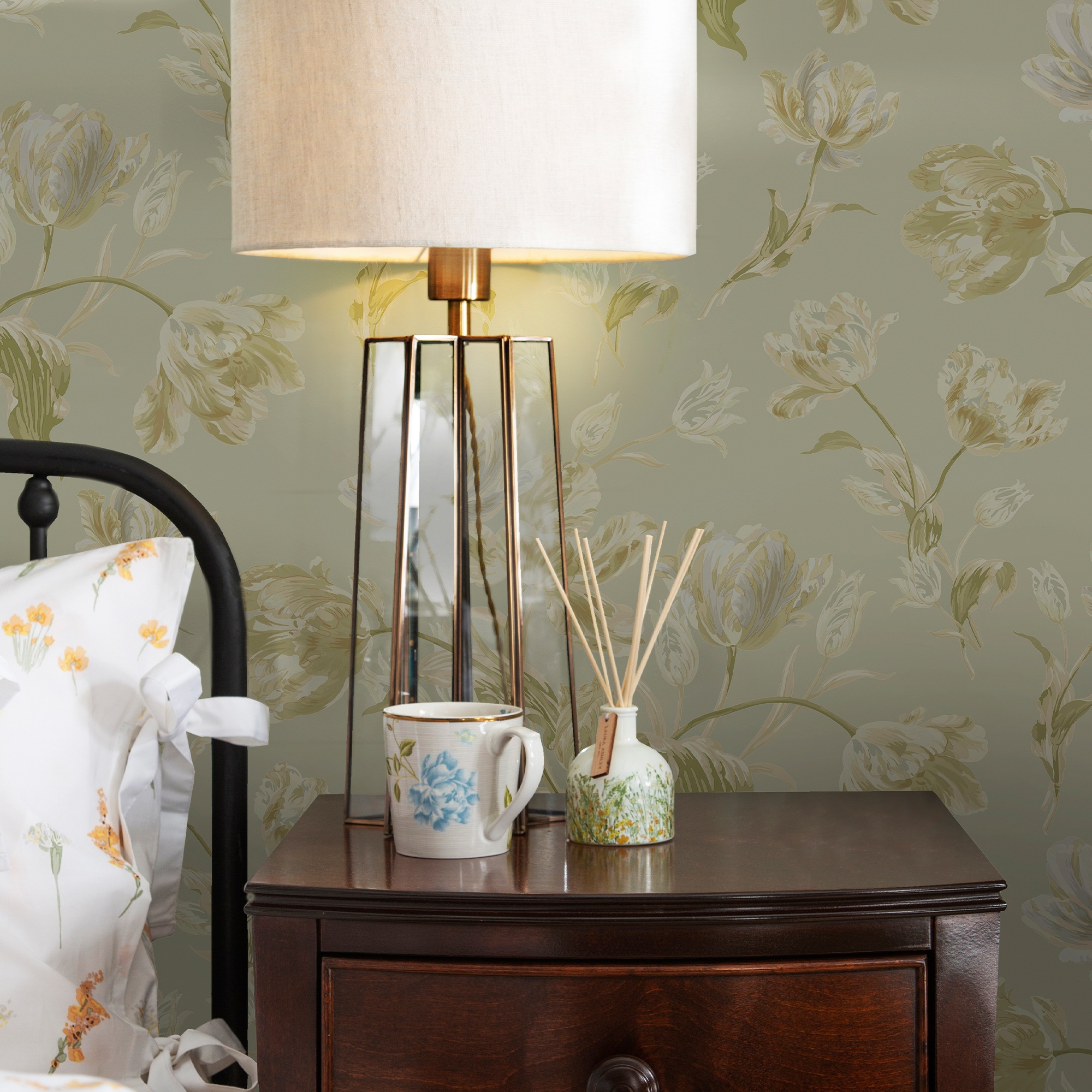 Laura Ashley Vliestapete "Gosford" Geblümt Glatt 10mx52cm (ca. 5m2)