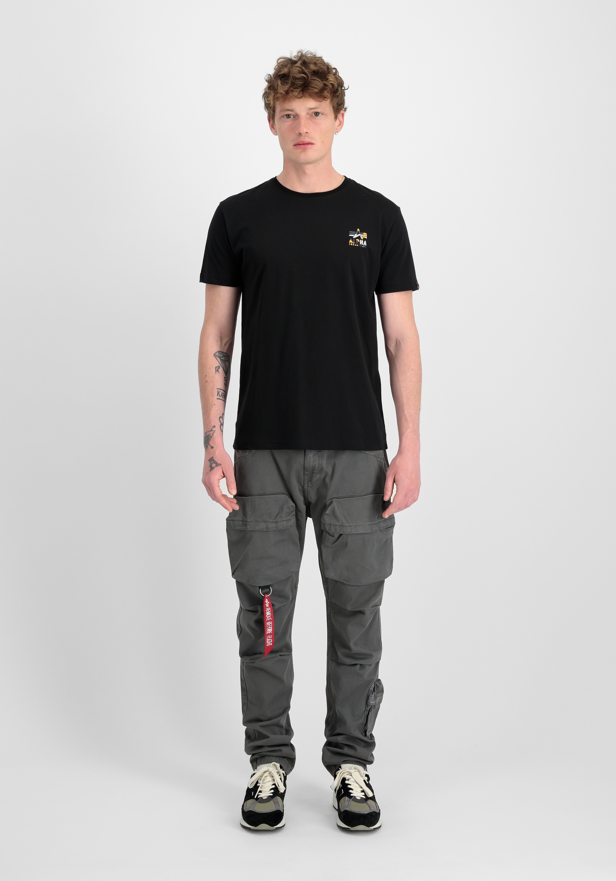 Thumbnail - Alpha Industries T-Shirt "Camo Logo Puff Print Backprint T-Shirt"