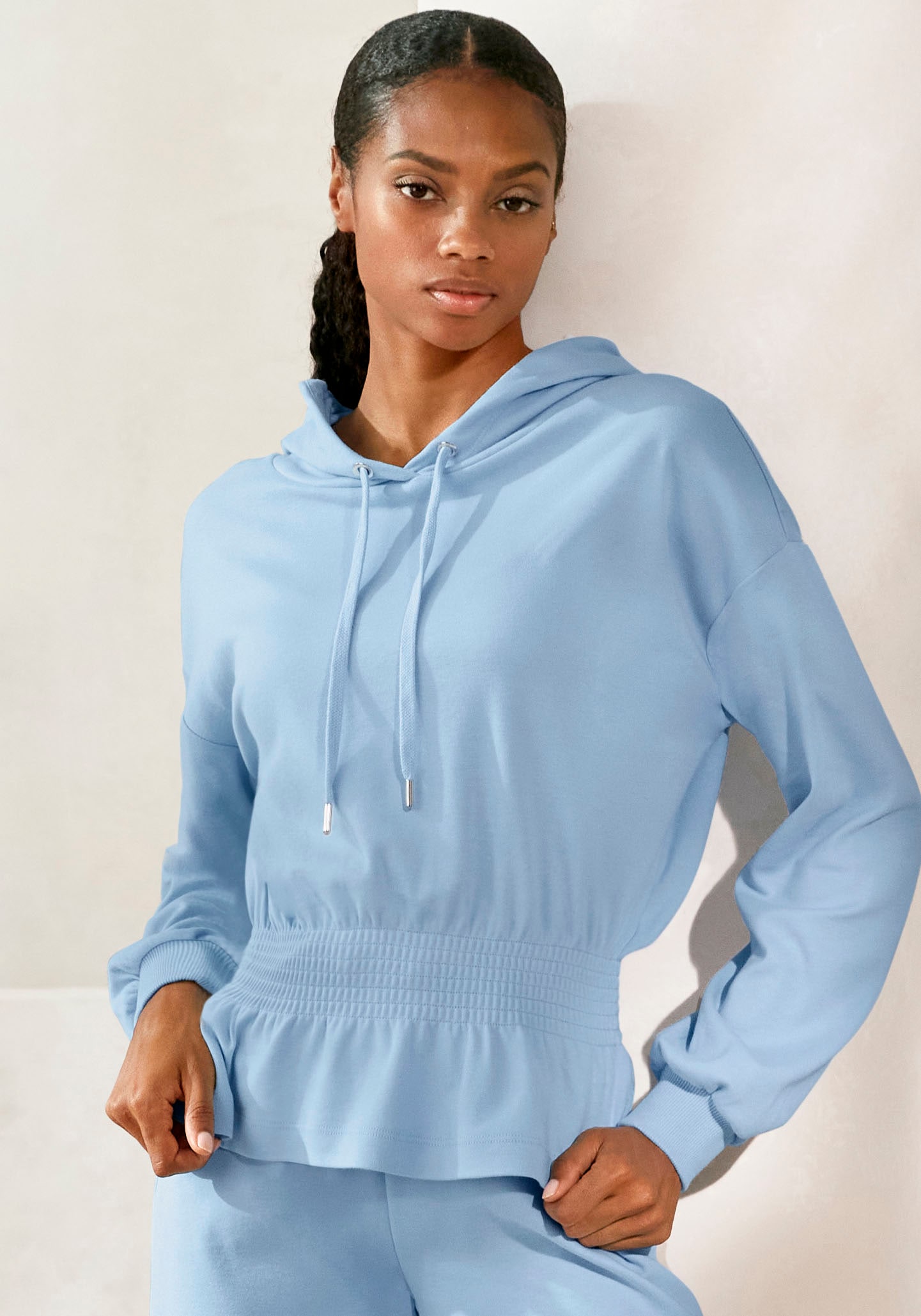 LASCANA Hoodie, mit elastischer Raffung in der Taille, Loungewear