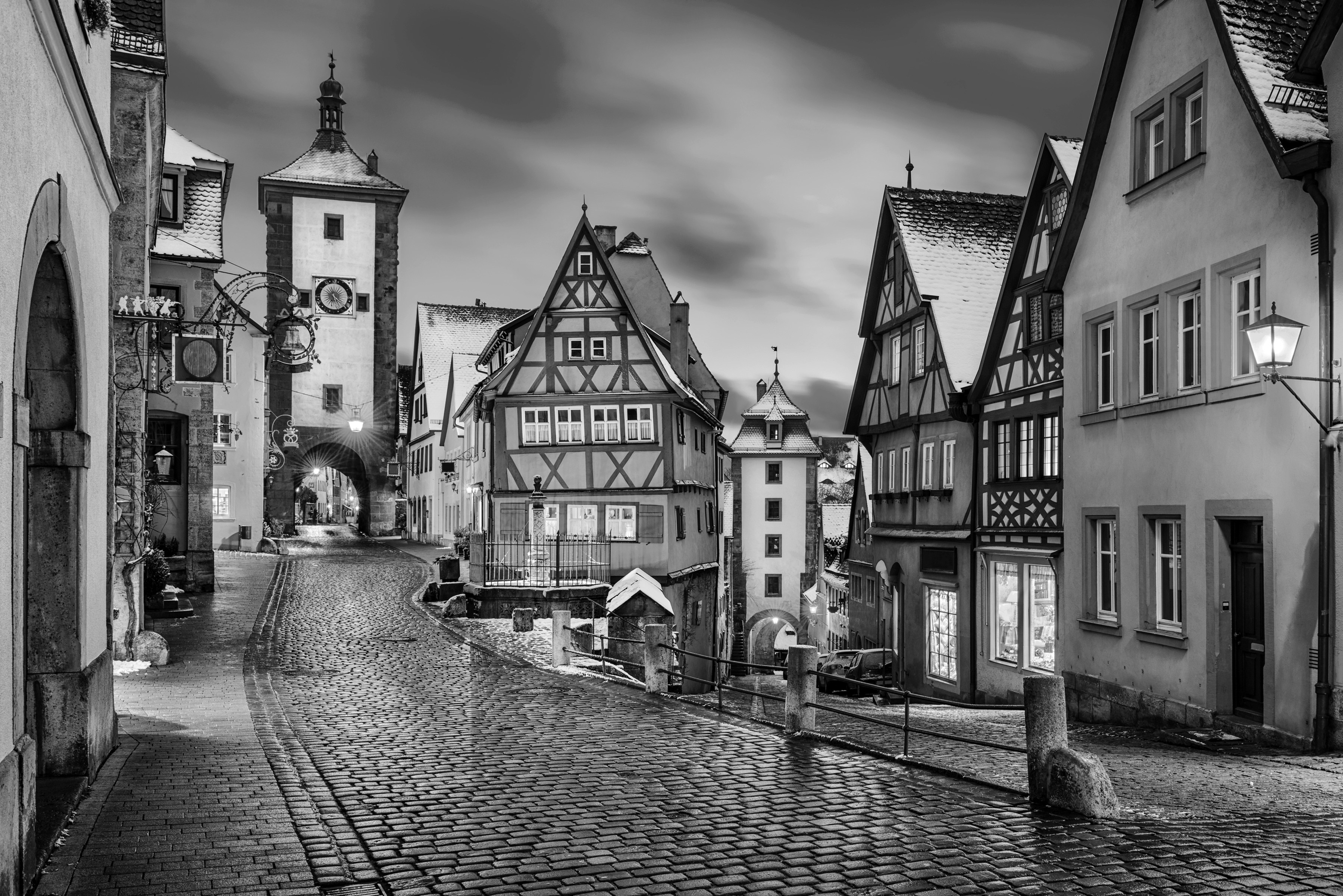 Papermoon Fototapete "Stadt Schwarz & Weiß"