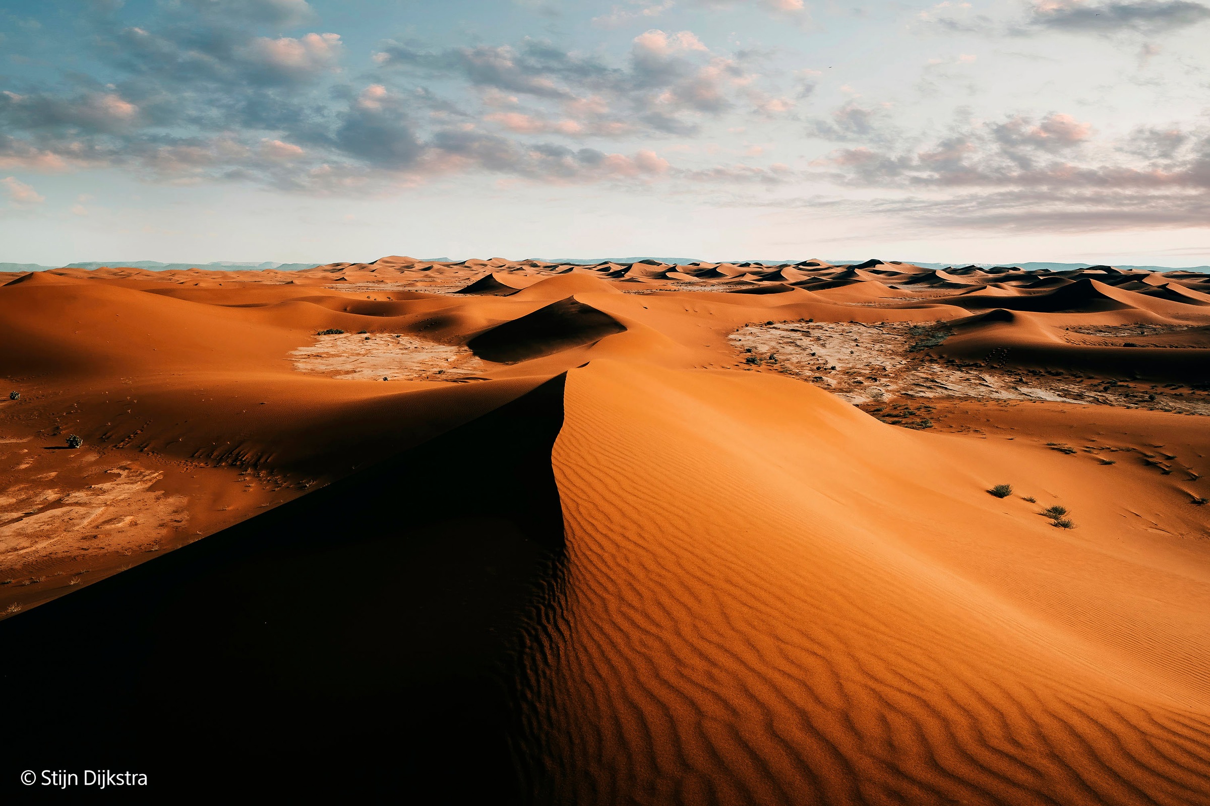 Sony Ultra-Weitwinkelobjektiv »FE 16mm F1.8 G«