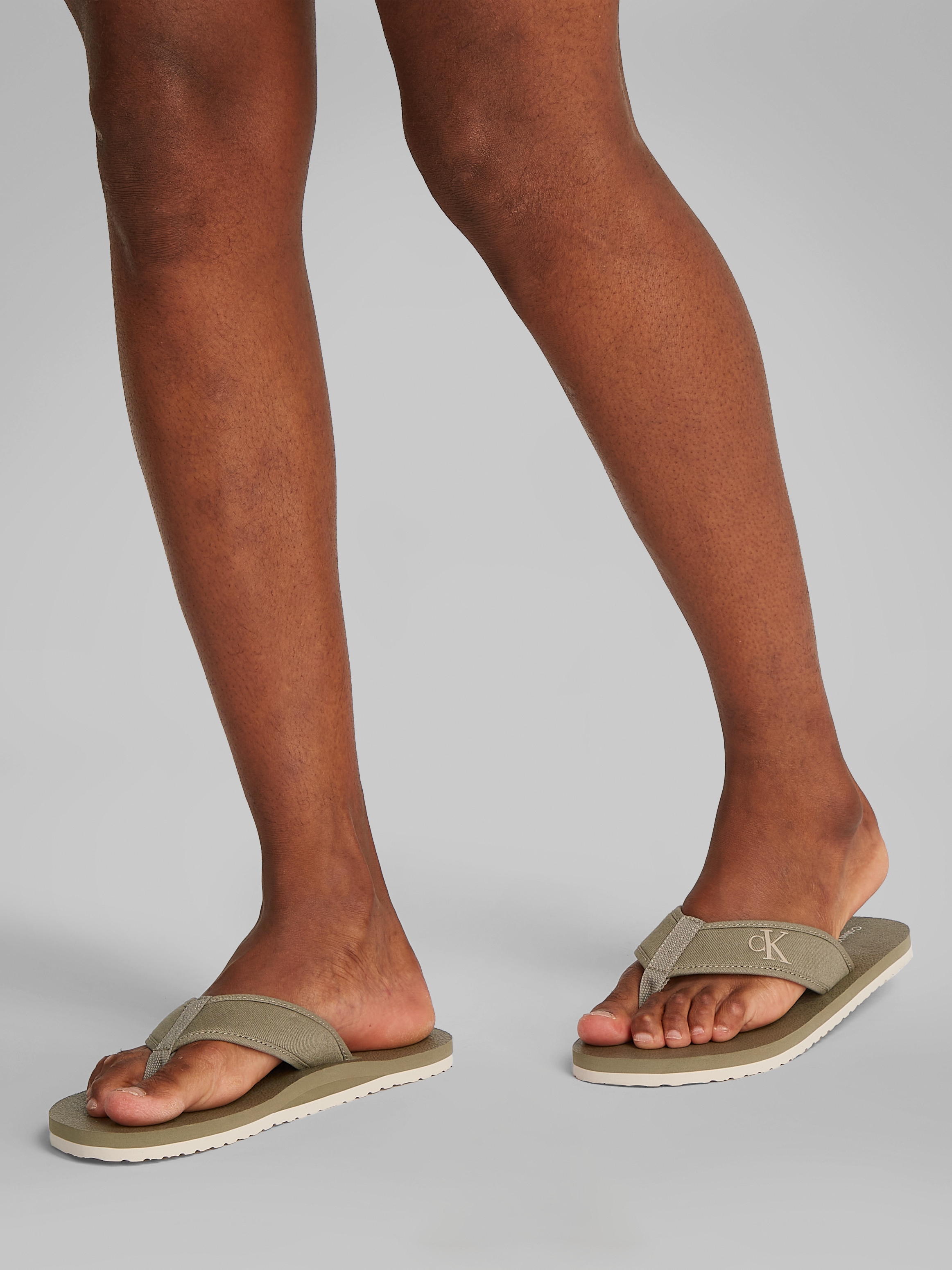 Calvin Klein Jeans Zehentrenner »THONG+ CV«, Sommerschuh, Strandschuh, Badeschuh, Schlappen mit weichem Zehensteg