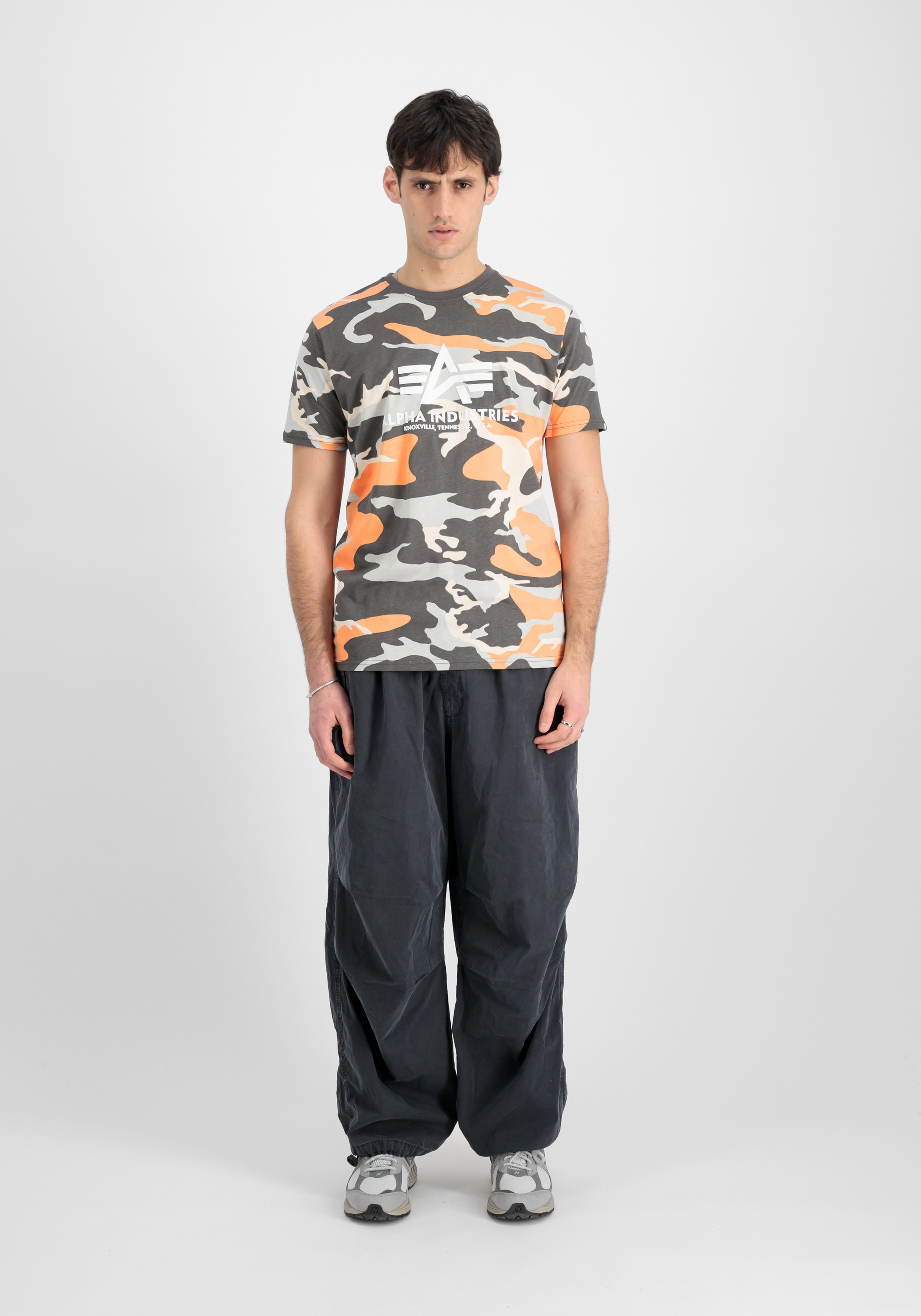 Thumbnail - Alpha Industries T-Shirt "Basic T-Shirt BL Camo PP"