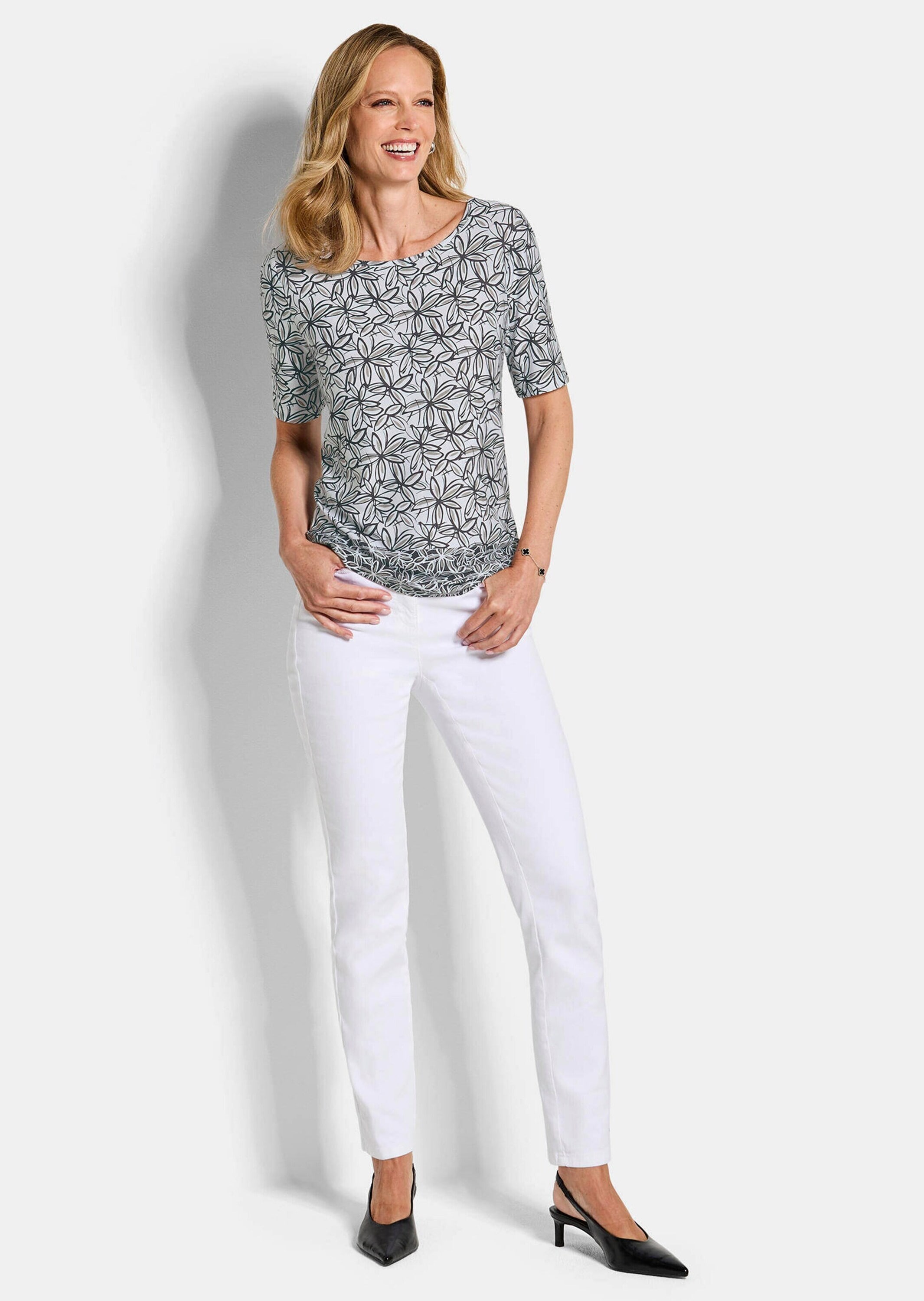 GOLDNER Kurzarmshirt »Kurzgröße Jersey-Shirt mit Blumenprint«