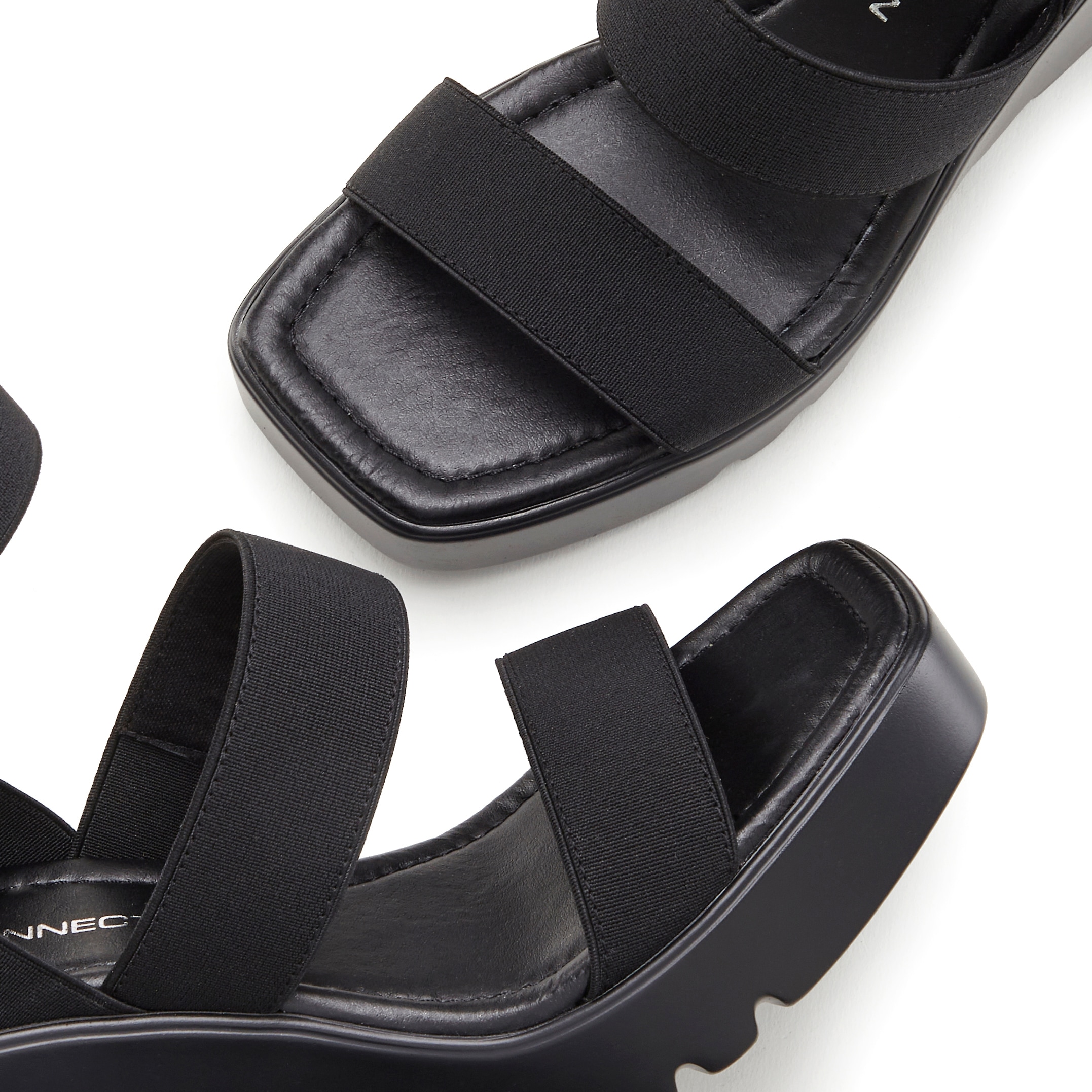 French Connection Keilsandalette, Sandale, Sommerschuh mit Keilabsatz und elastischen Riemen VEGAN