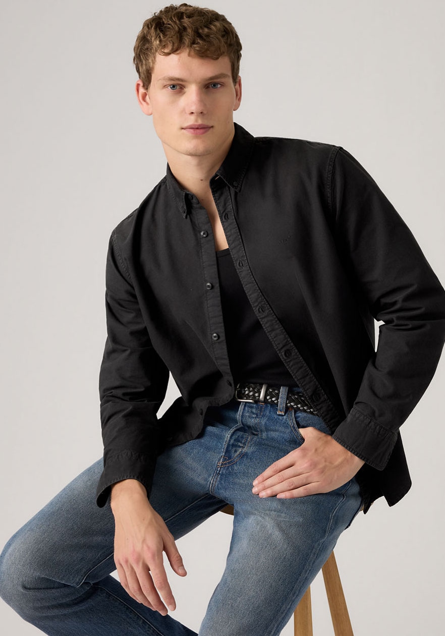 Levi's® Langarmhemd »AUTHENTIC BUTTON DOWN« mit Ton-in-Ton Logostickerei auf der Brust