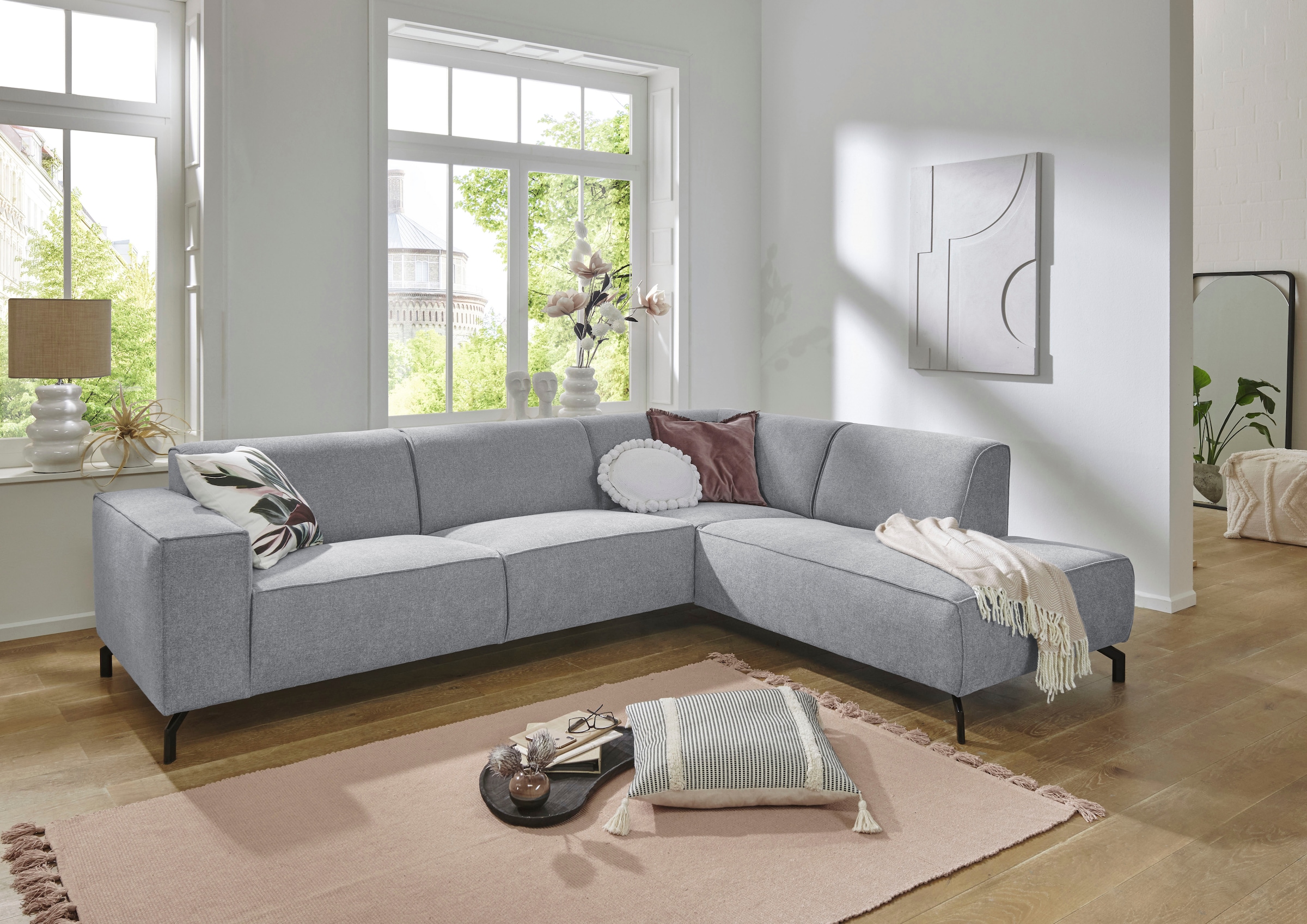Places of Style Ecksofa Lorcan, in Lederoptik oder Strukturstoff lieferbar