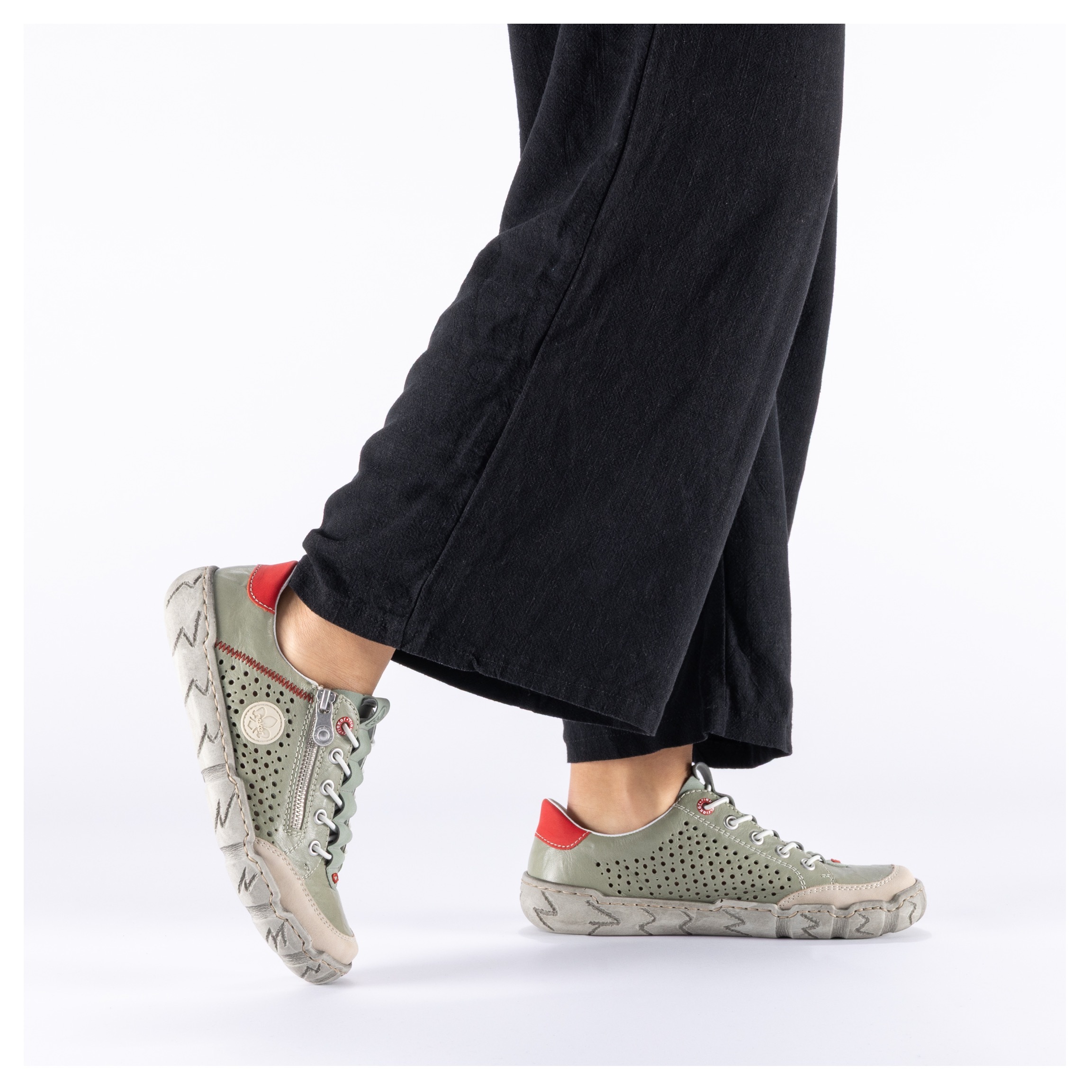 Rieker Plateausneaker  Schlupfschuh, Halbschuh, Freizeitsneaker mit Gummizug