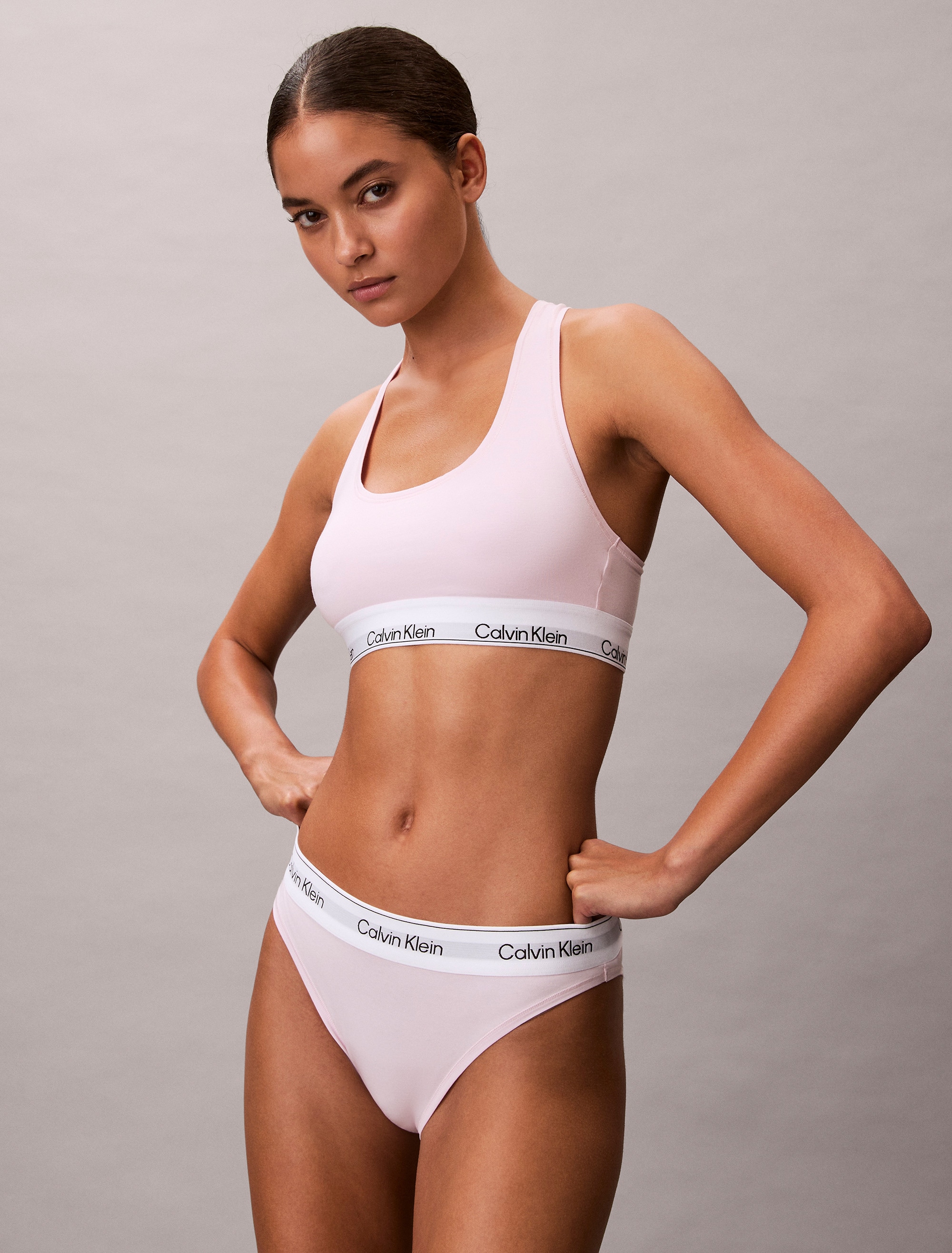 Calvin Klein Underwear Tanga »HIGH LEG TANGA« Körpernahe Passform mit elastischem Bund