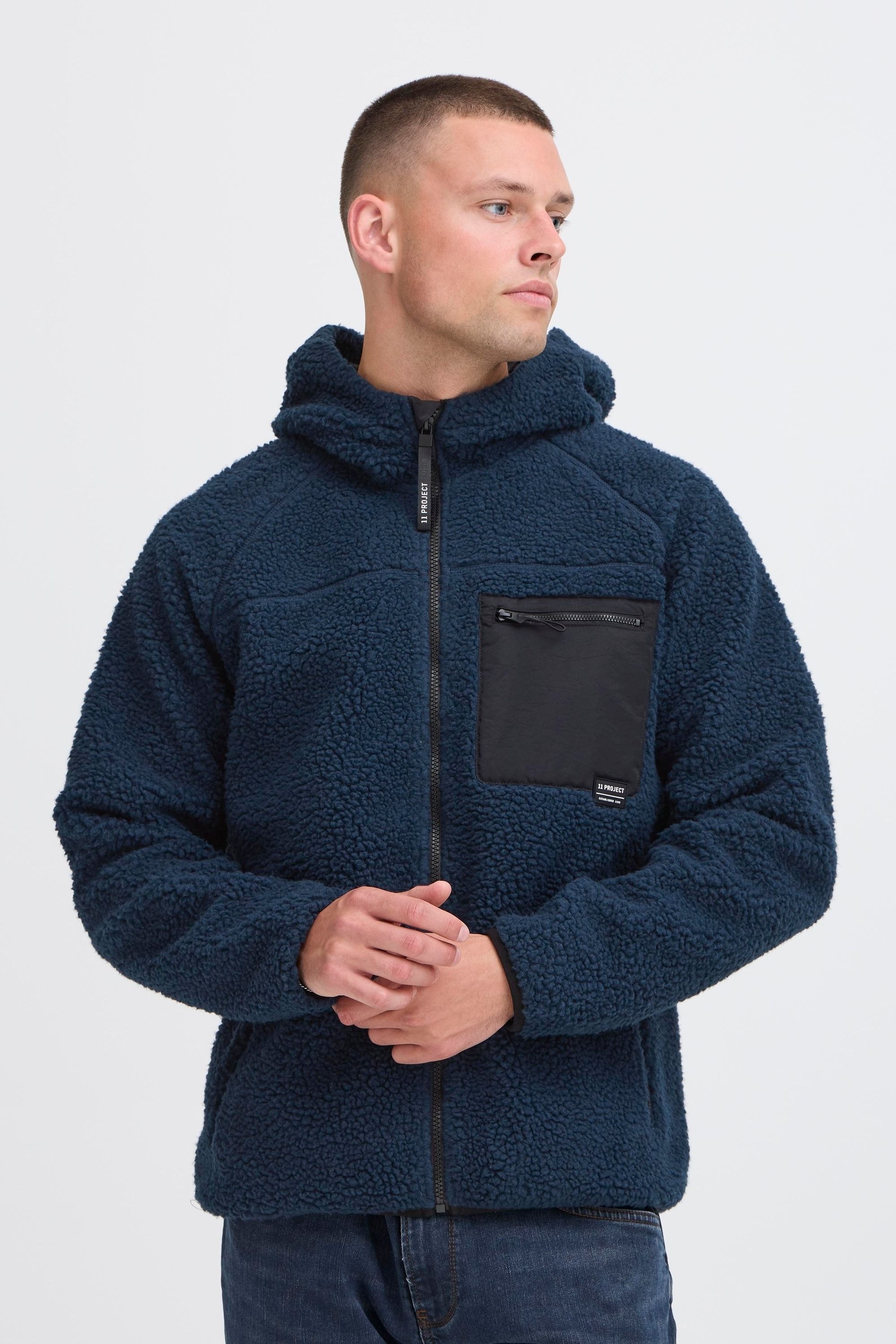 Thumbnail - 11 Project Fellimitatjacke "Fellimitatjacke PRROMENEO"