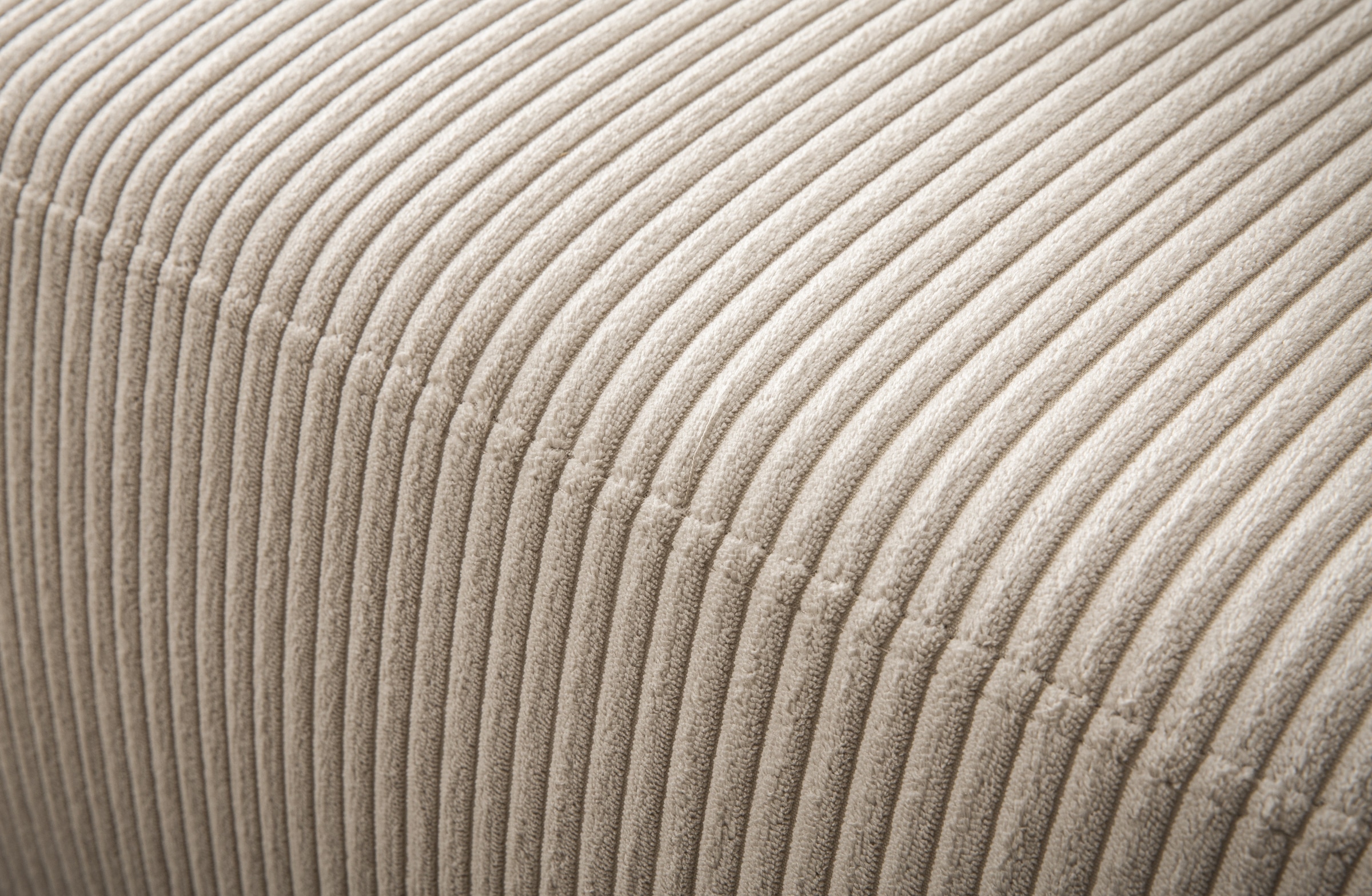 INOSIGN Ecksofa »TORGE, Schlafsofa Cord, Samtvelours u. Strukur fein, Couch in L-Form«, Schlaffunktion und Bettkasten, Liegefläche: 210x125 cm, neues Design