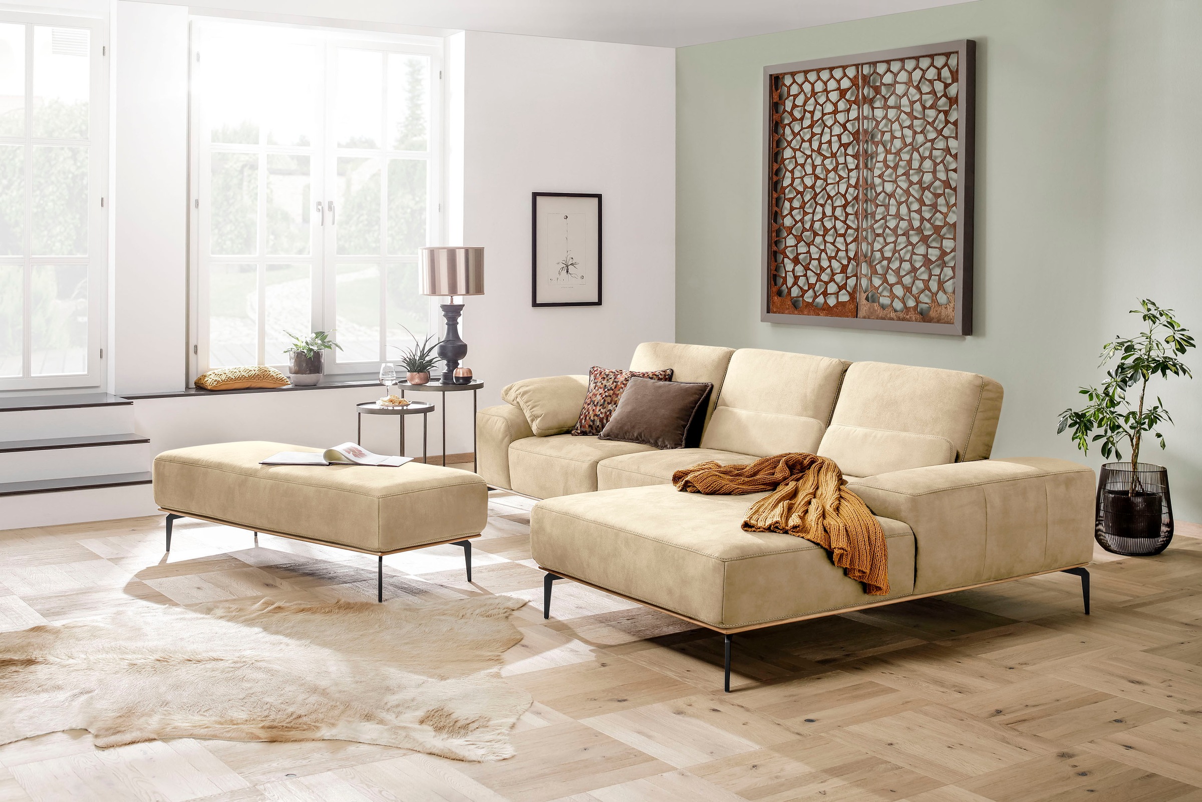 W.SCHILLIG Ecksofa »run, Designsofa mit tollem Sitzkomfort, bequem, L-Form«, mit Holzsockel, Füße in Schwarz pulverbeschichtet, Breite 299 cm