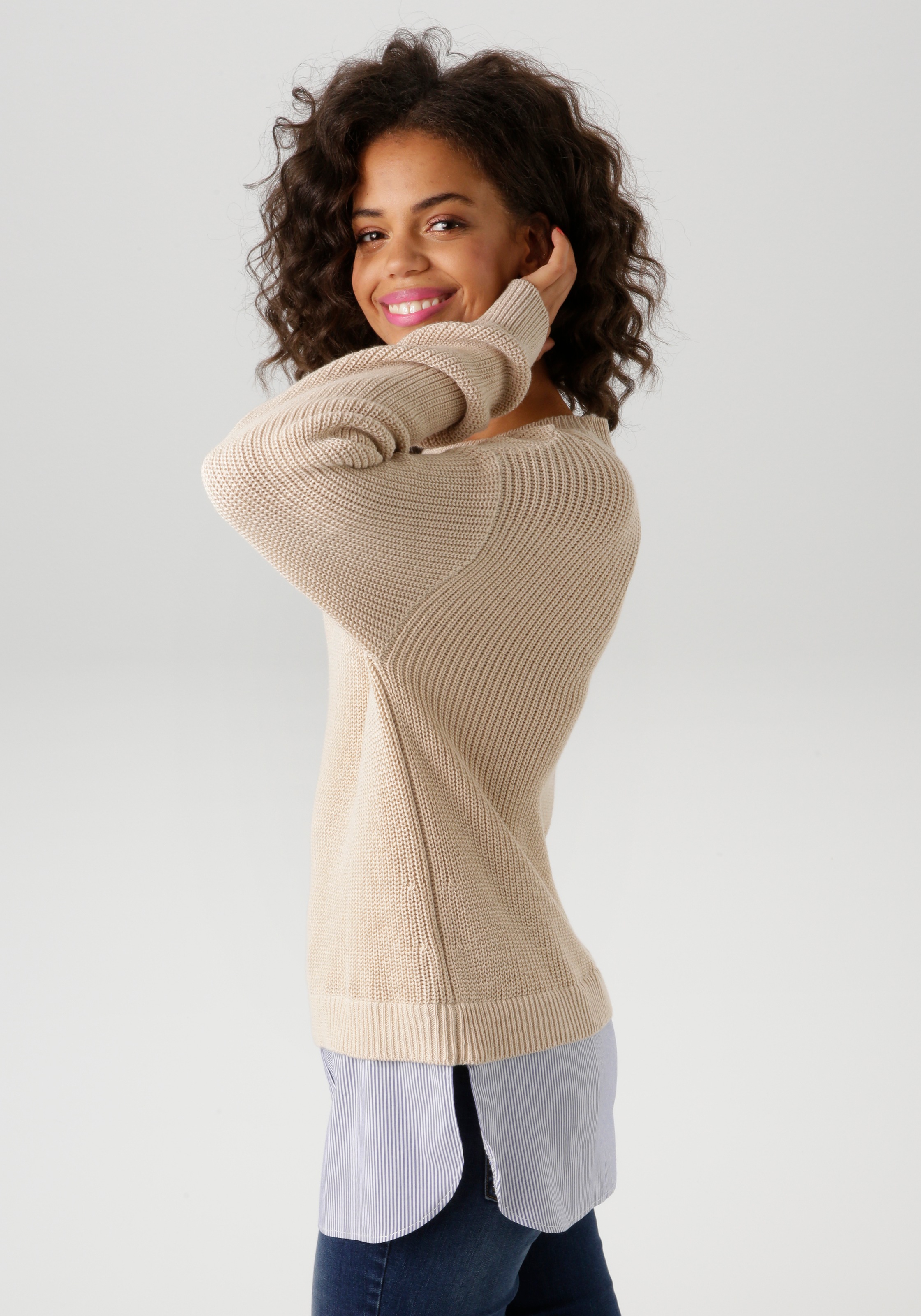 Aniston CASUAL Strickpullover, mit gestreiftem Bluseneinsatz am Saum günstig online kaufen